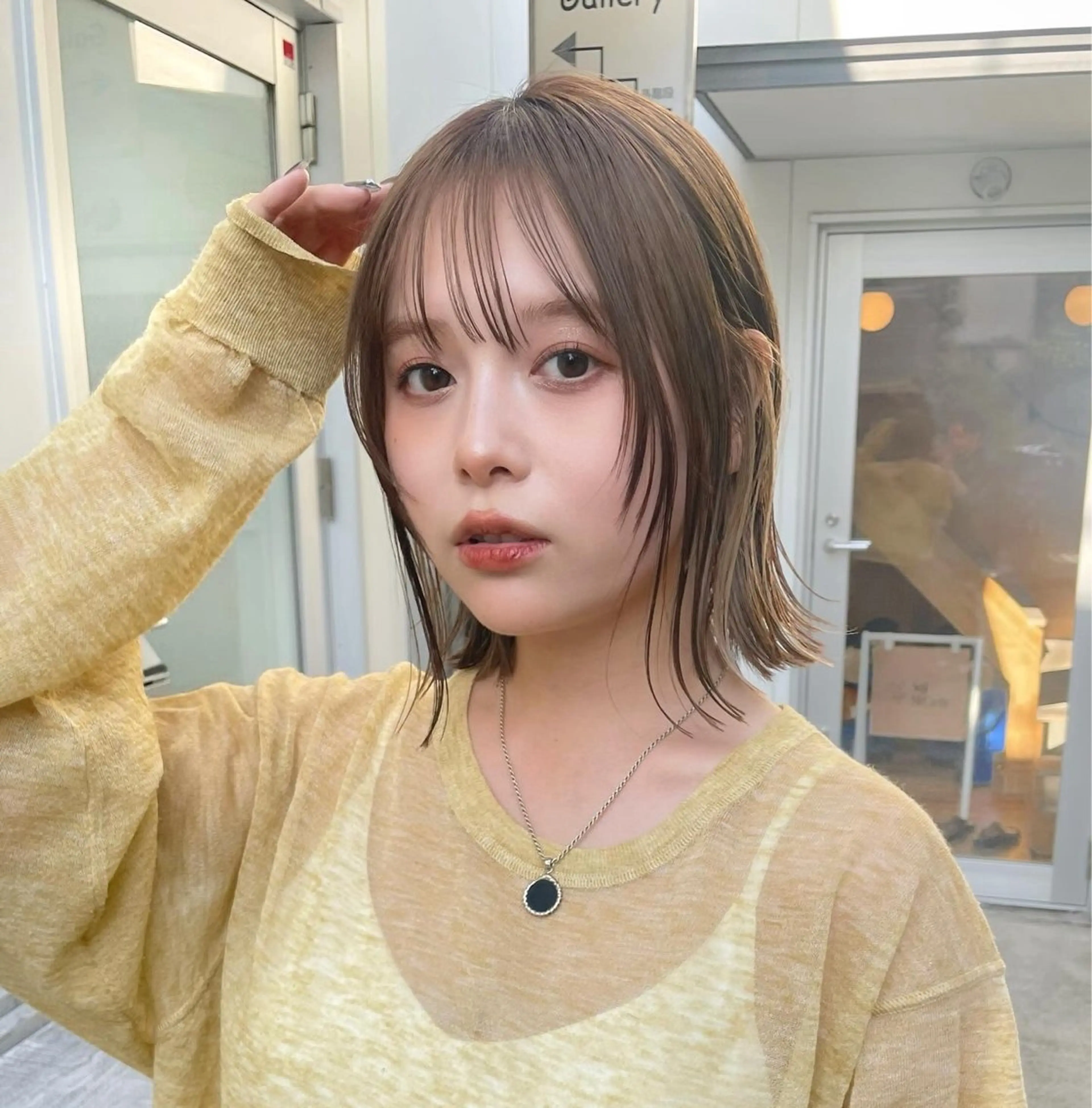 ミディアム パーマ 切りっぱなしボブ ボブレイヤー ボブ くびれヘア 顔まわりレイヤー カット ヘアカラー 結べるレイヤーボブ くびれLady表参道のヘアスタイル