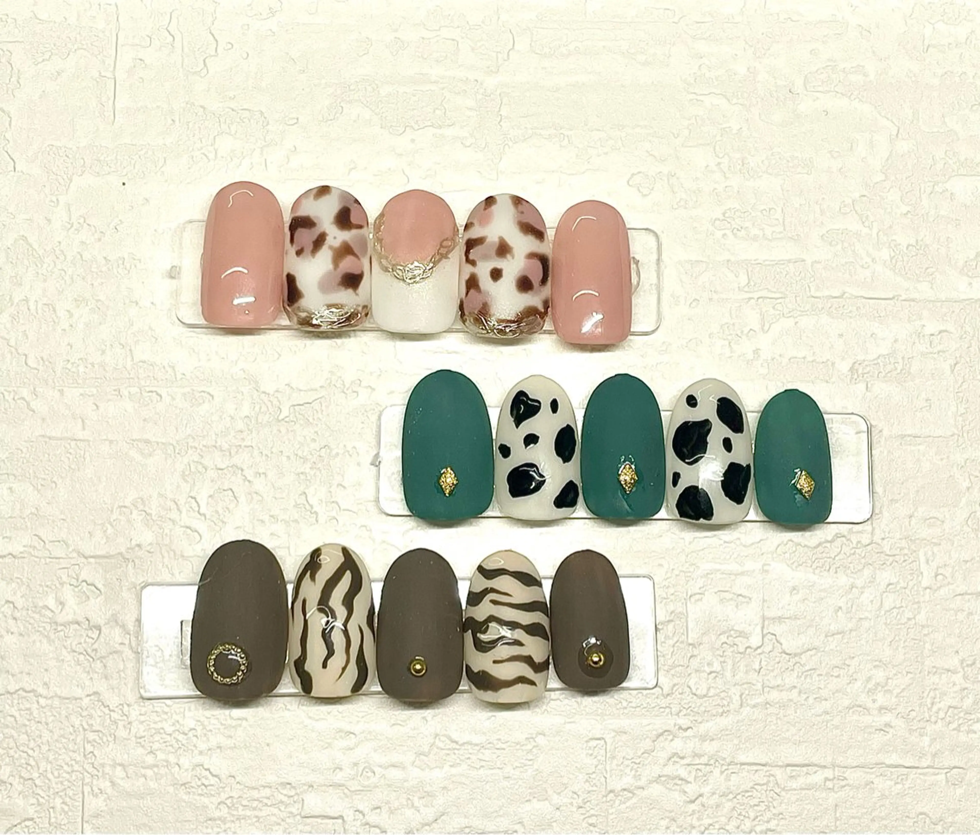 ネイル AYA Reginaのネイルデザイン