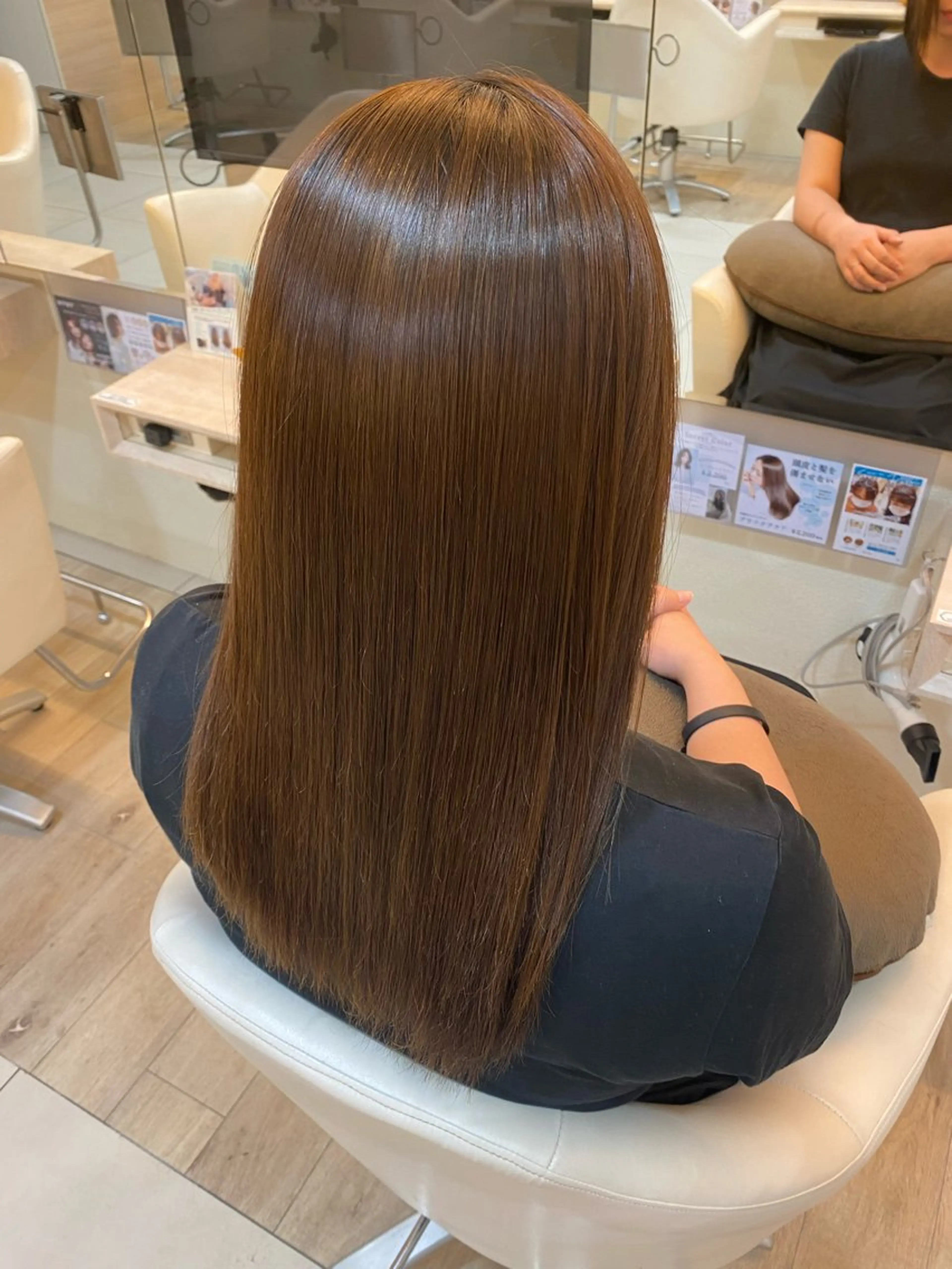 セミロング パーマ 💎髪質改善💎艶髪 💎ブリーチ💎津村のヘアスタイル