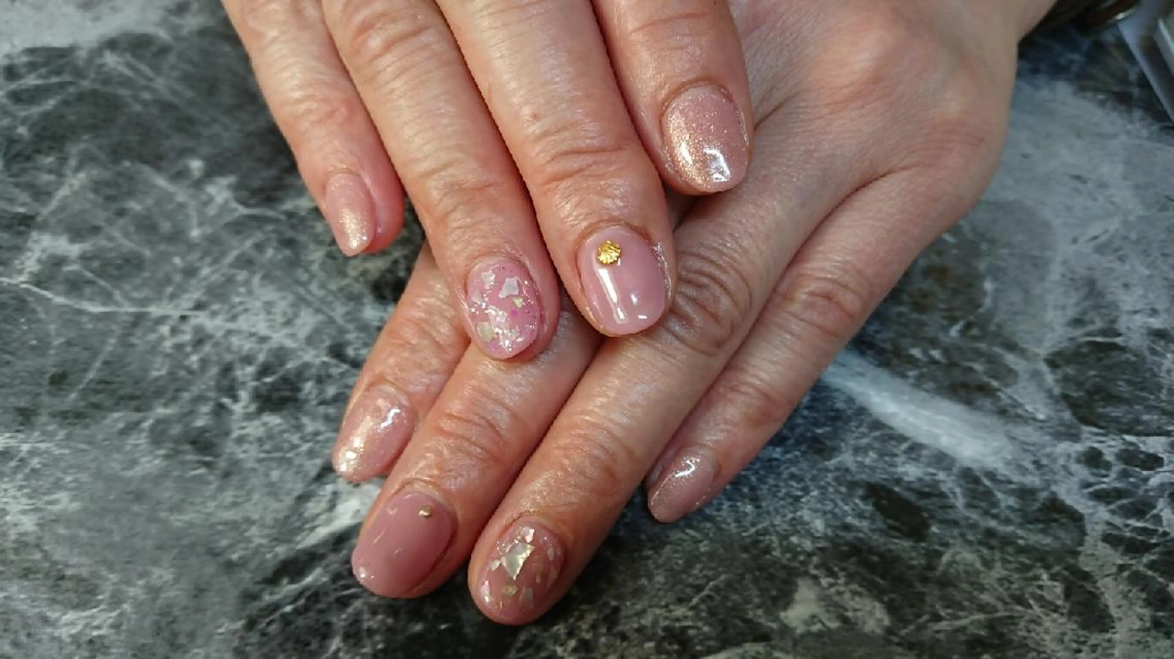 ネイル オフィスネイル 林 珠里のネイルデザイン