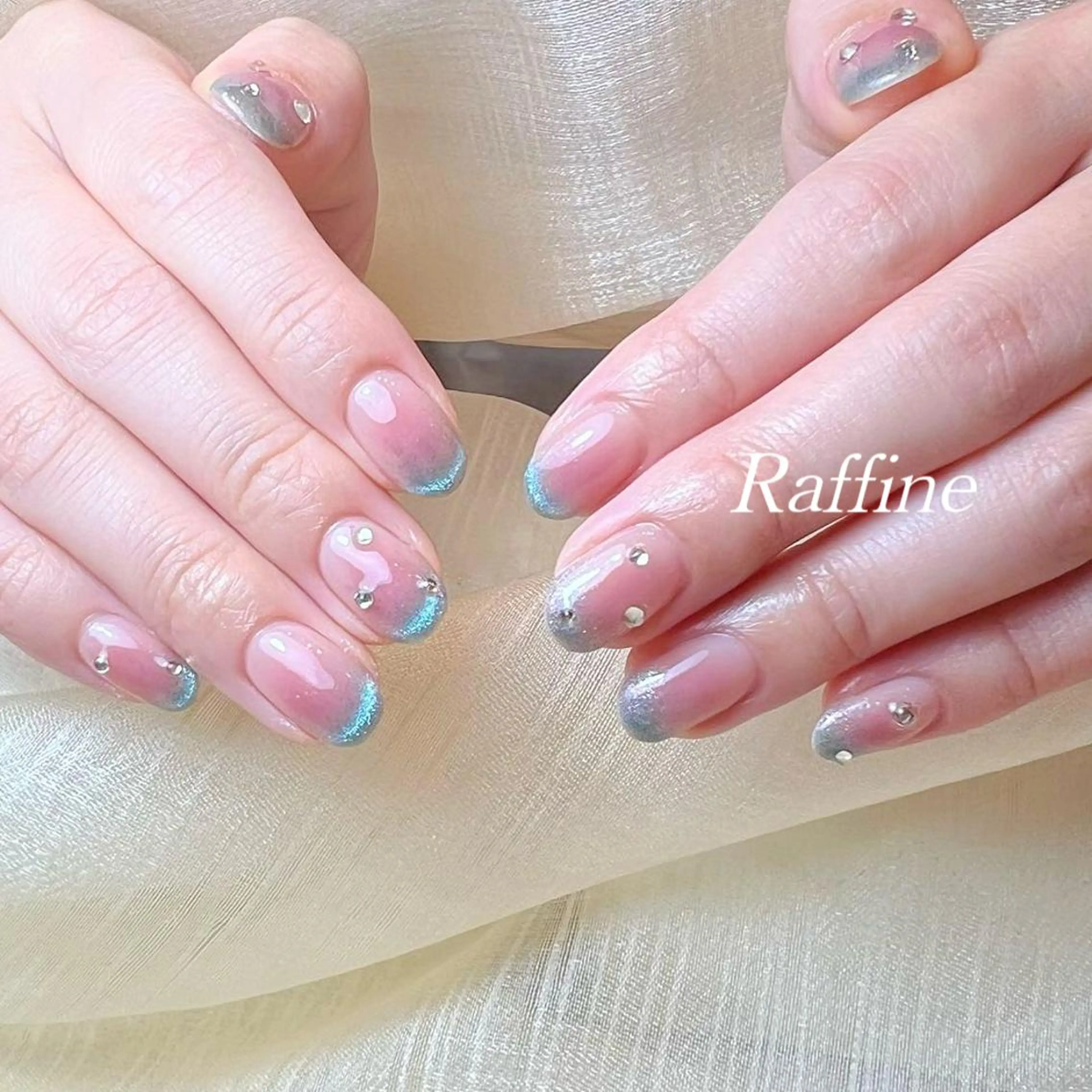 ネイル RAFFINE 月🦋🩵のネイルデザイン