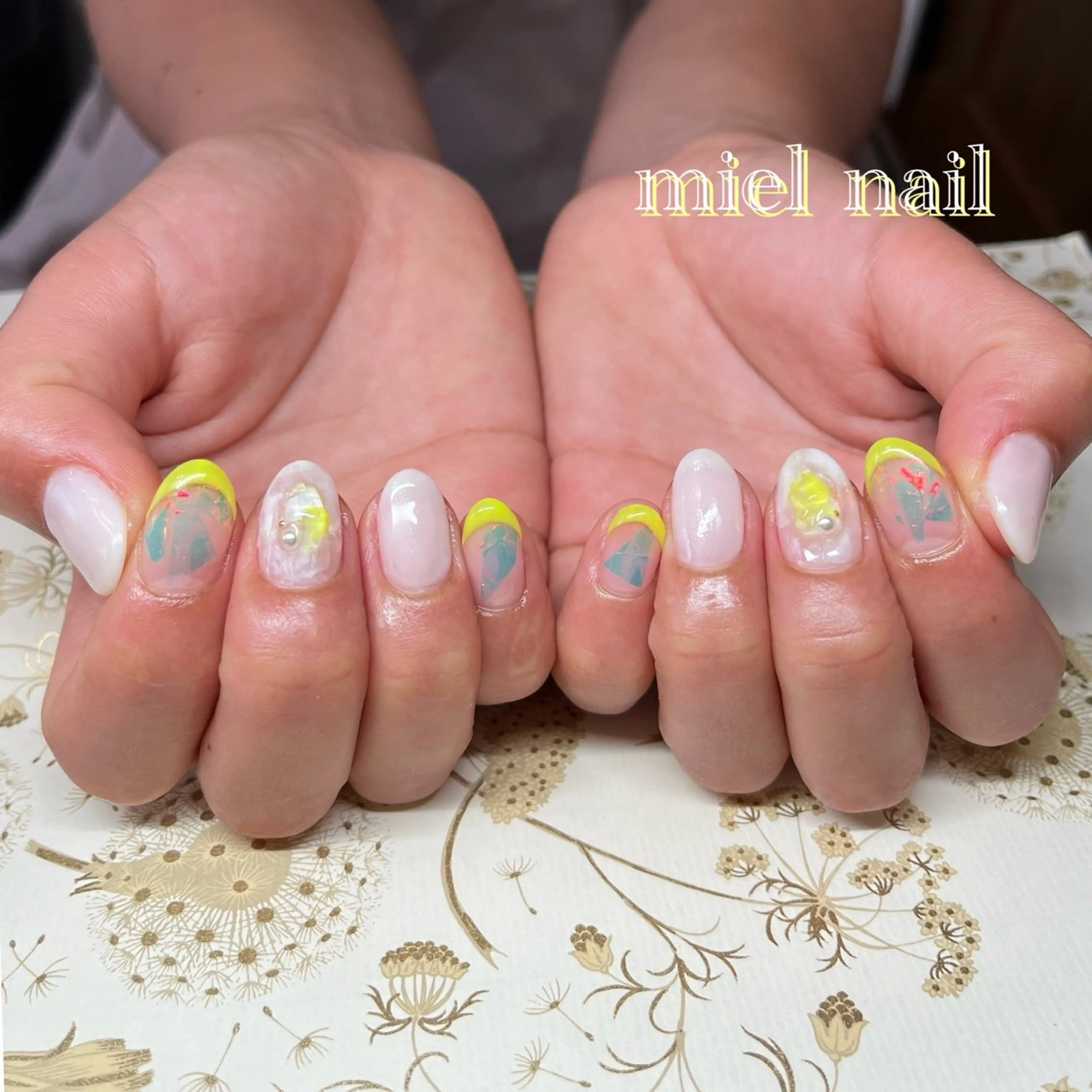 ネイル クリアネイル フレンチネイル 夏ネイル ホワイト ハンドネイル miel nailのネイルデザイン