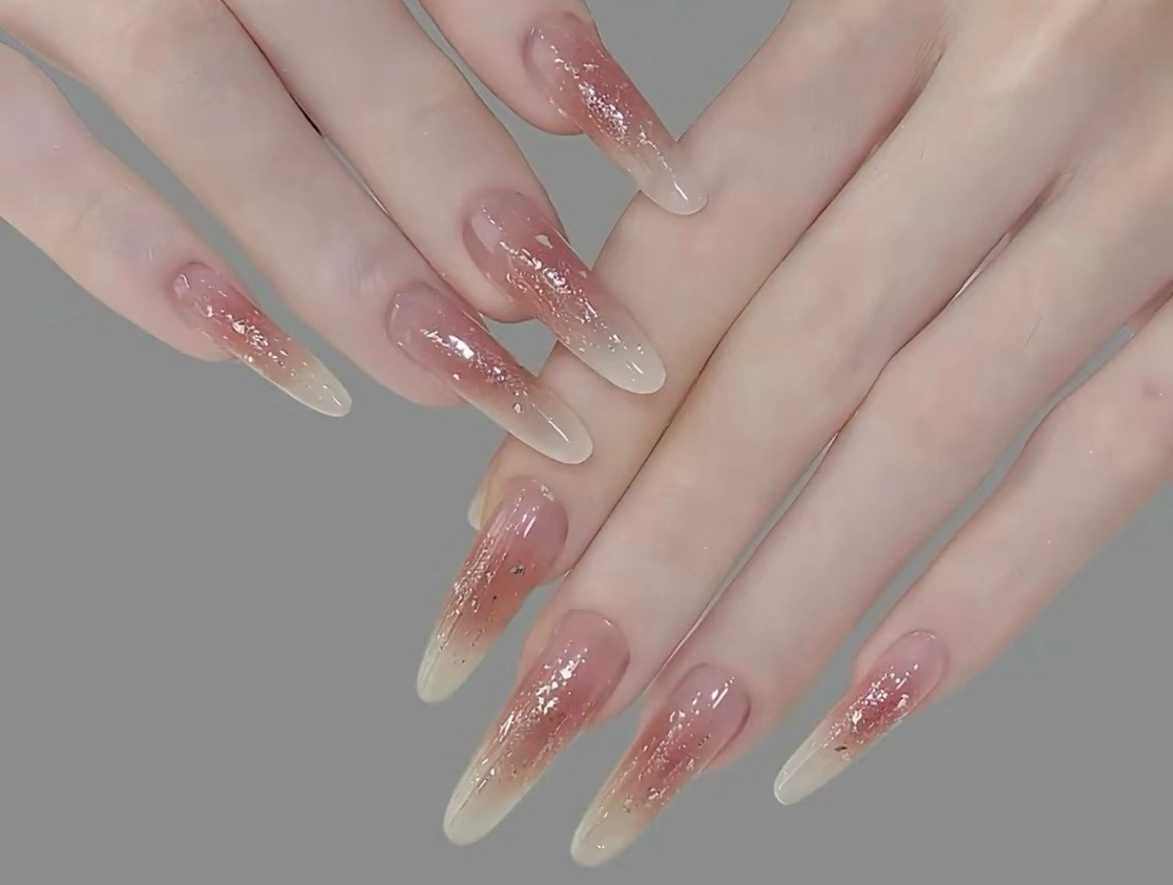 ネイル 長さ出し フットネイル フレンチネイル ジェルネイル ガーリー ハンドネイル フットネイル ハンドケア NYネイルサロン　千葉中央店所属・NYネイルサロン 千葉中央店のネイルデザイン