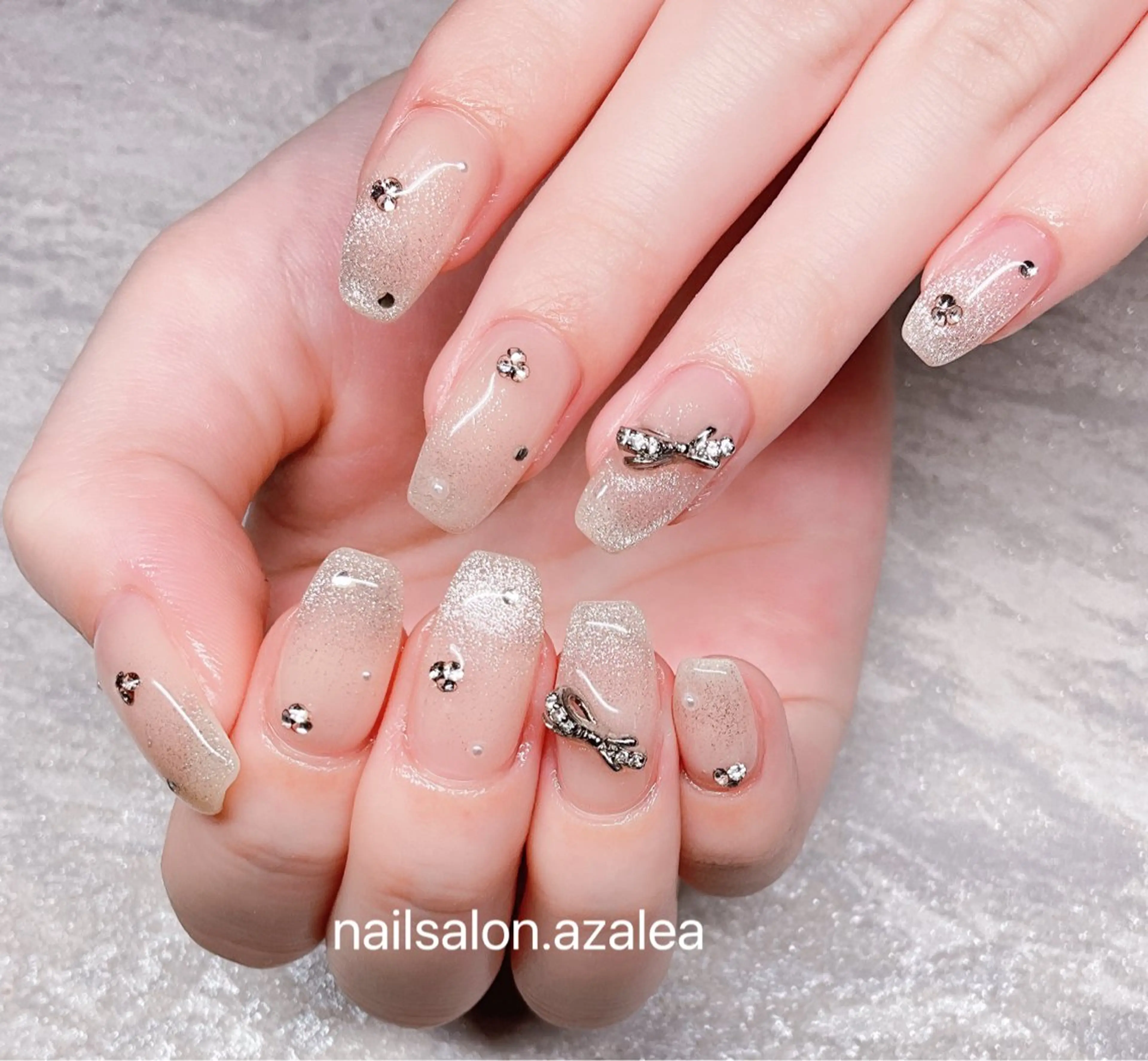 ネイル ハンドネイル R inのネイルデザイン