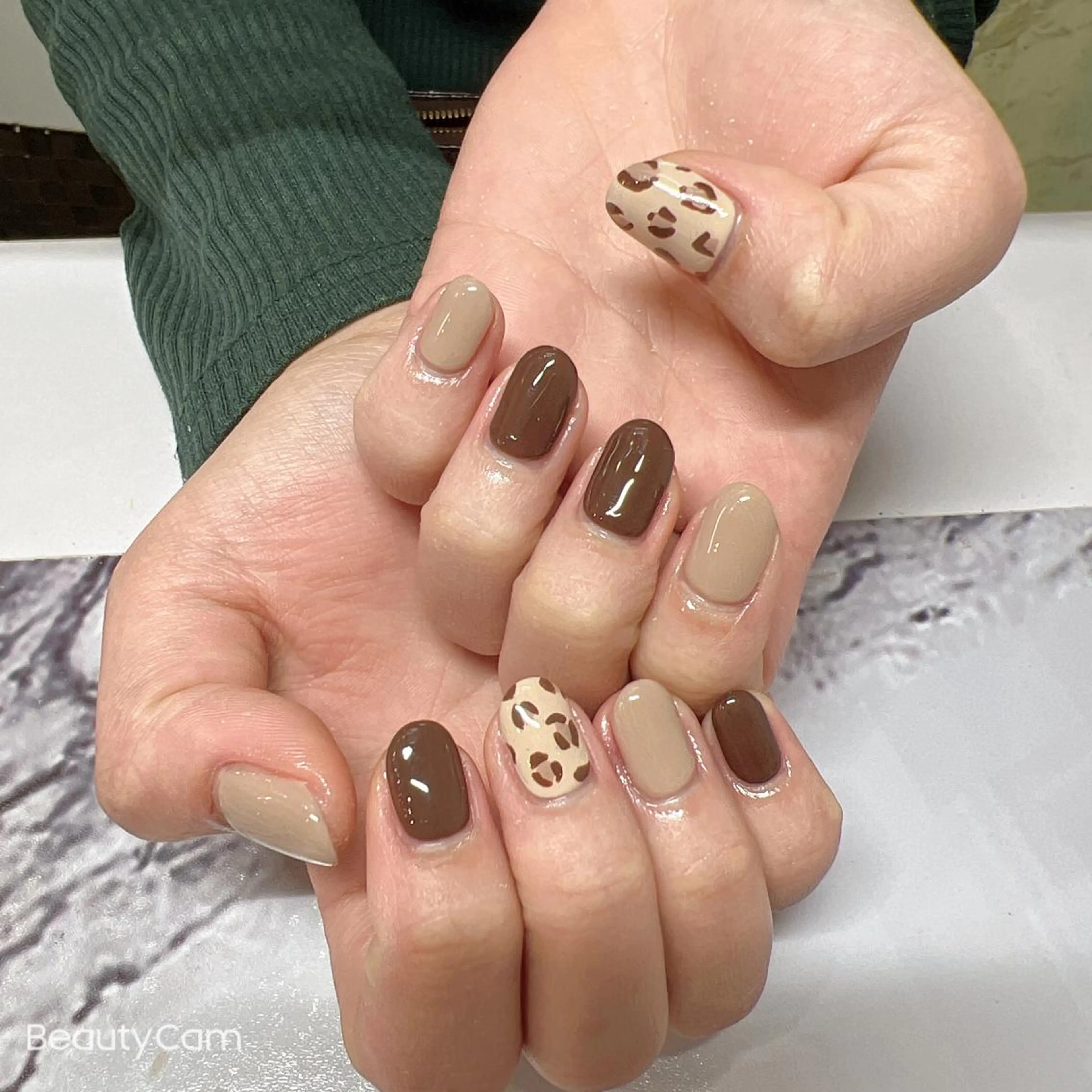 ネイル Guarendo錦糸町店所属・ガレンドウ 白澤 愛子のネイルデザイン