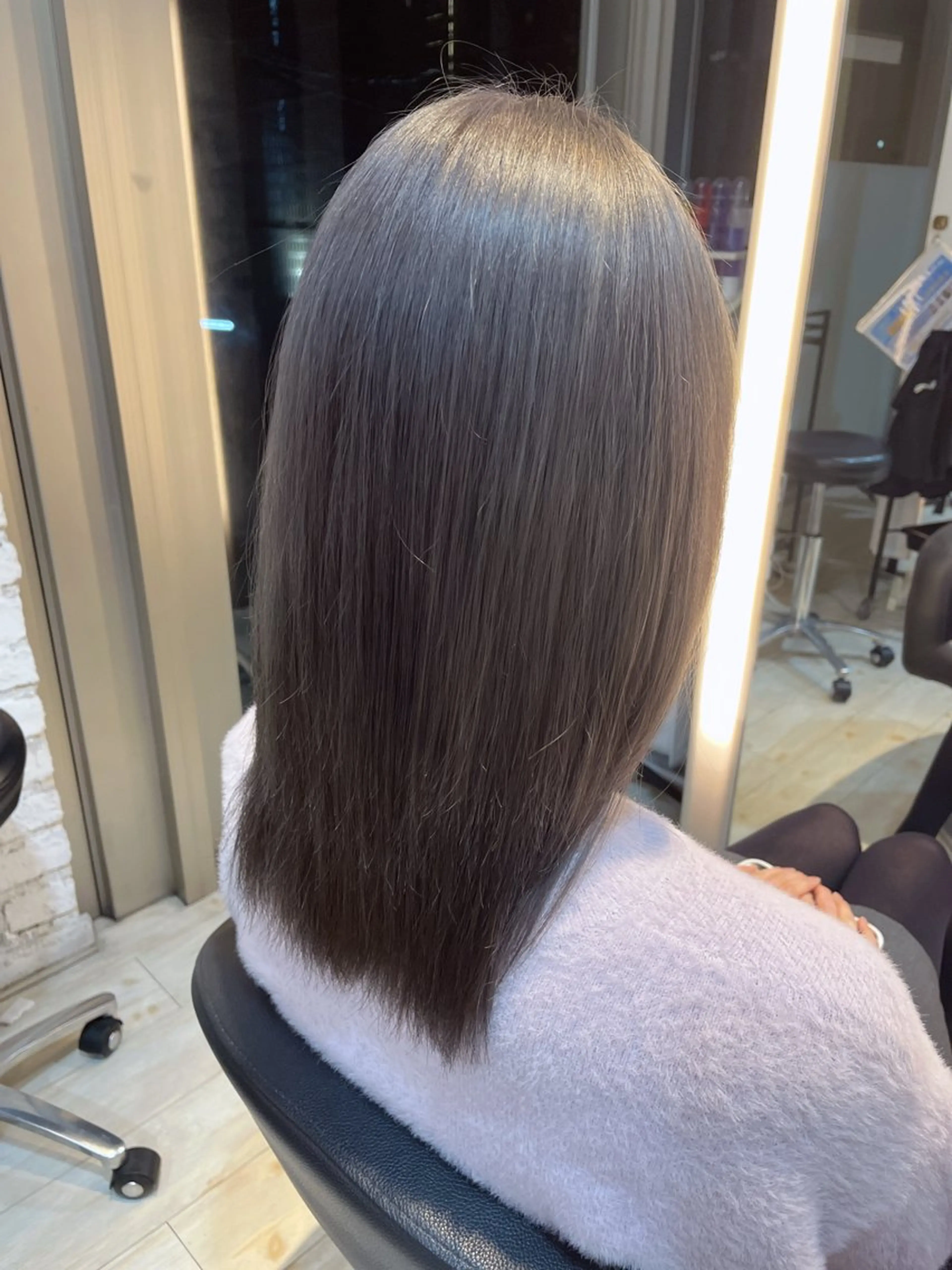 ミディアム カラー カット ヘアカラー トリートメント ブリーチ/髪質改善/ ハイトーン/暖色のヘアスタイル