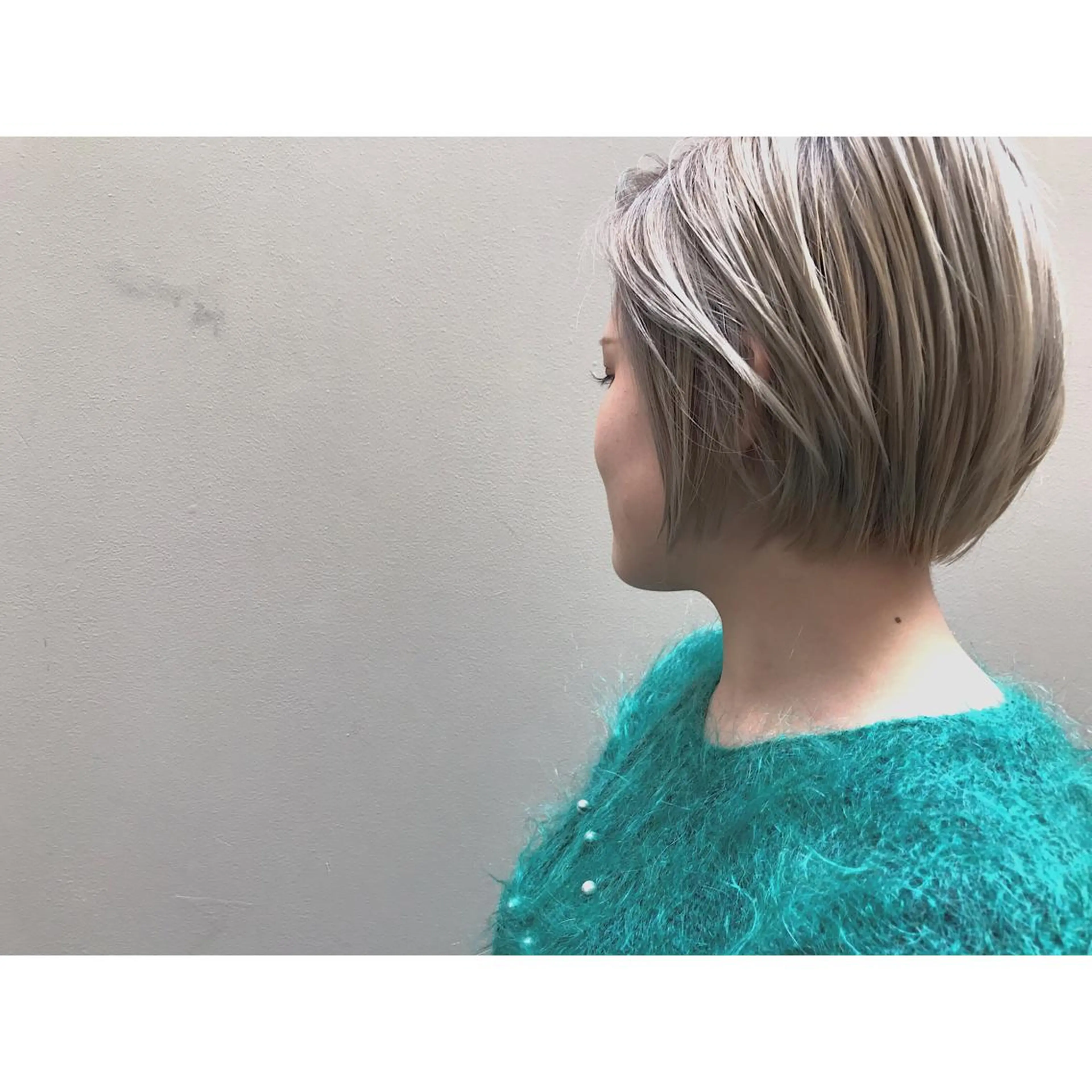 ショート カラー ベージュカラー ダブルカラー 日々所属・谷 大地のヘアスタイル