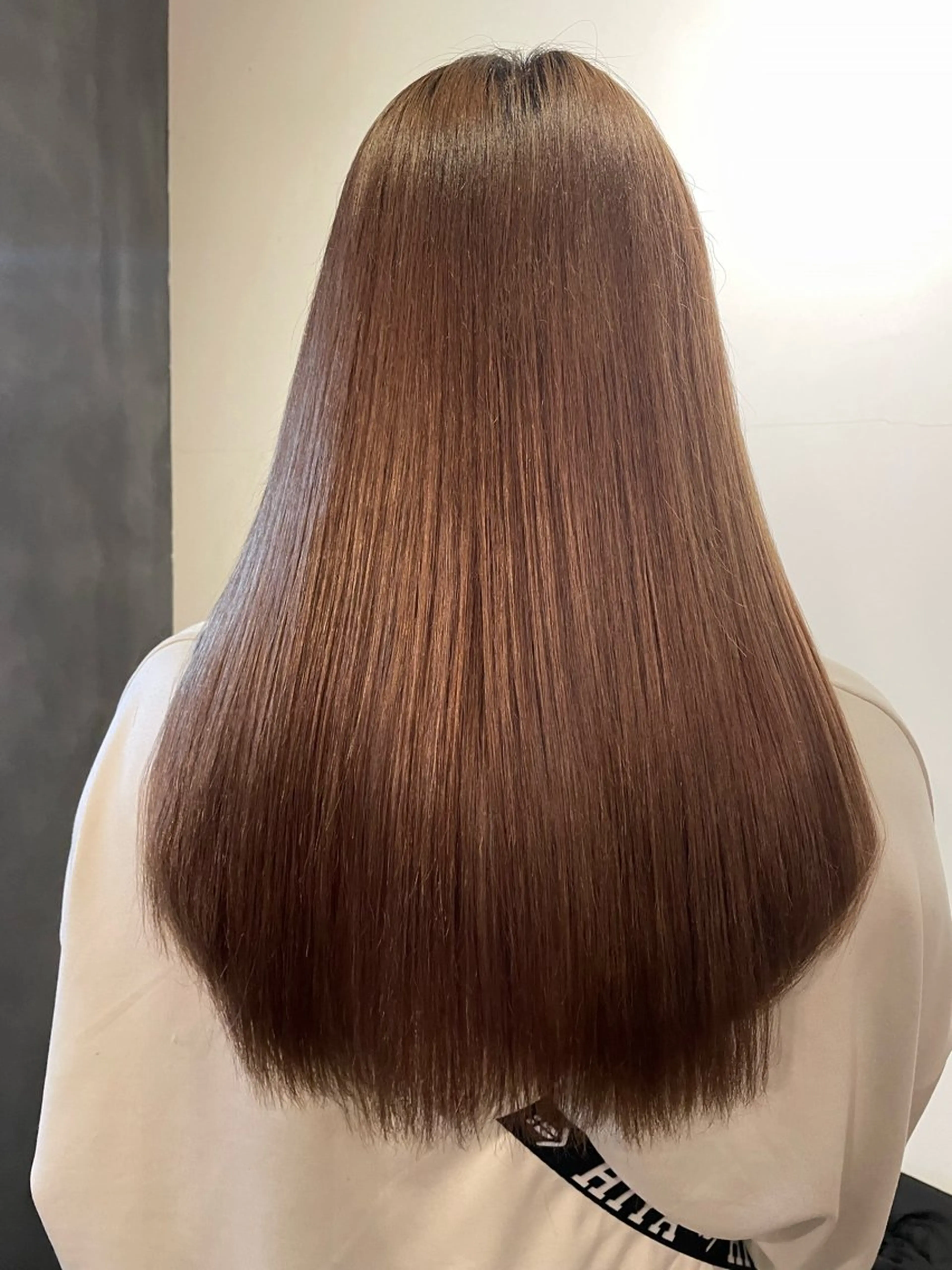 ロング 顔周りカット 縮毛矯正 トリートメント 酸性ストレート 縮毛矯正 ウシロダ メグミのヘアスタイル