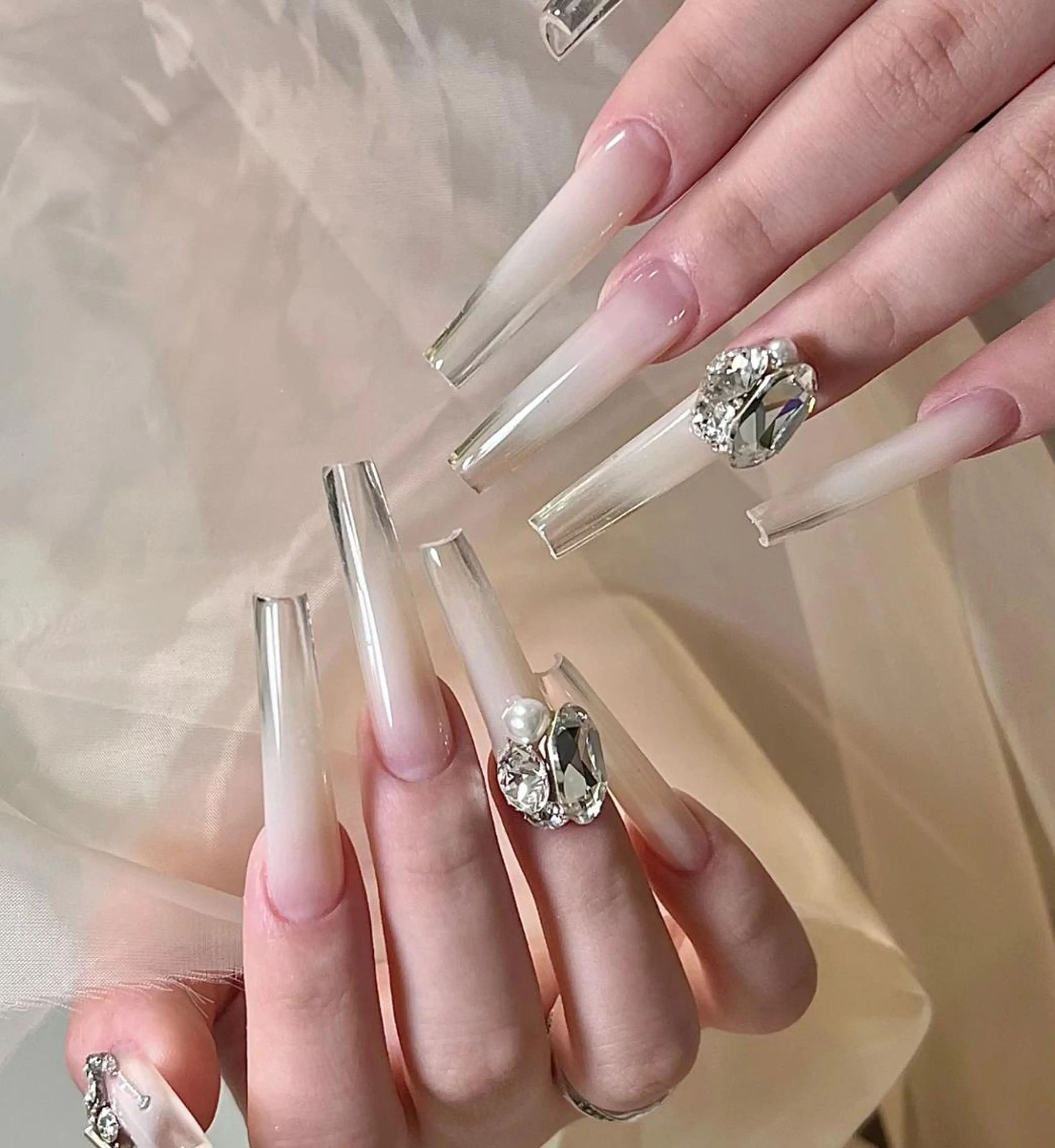 ネイル 🐳彩羽チップ 長さだし専門🐳のネイルデザイン