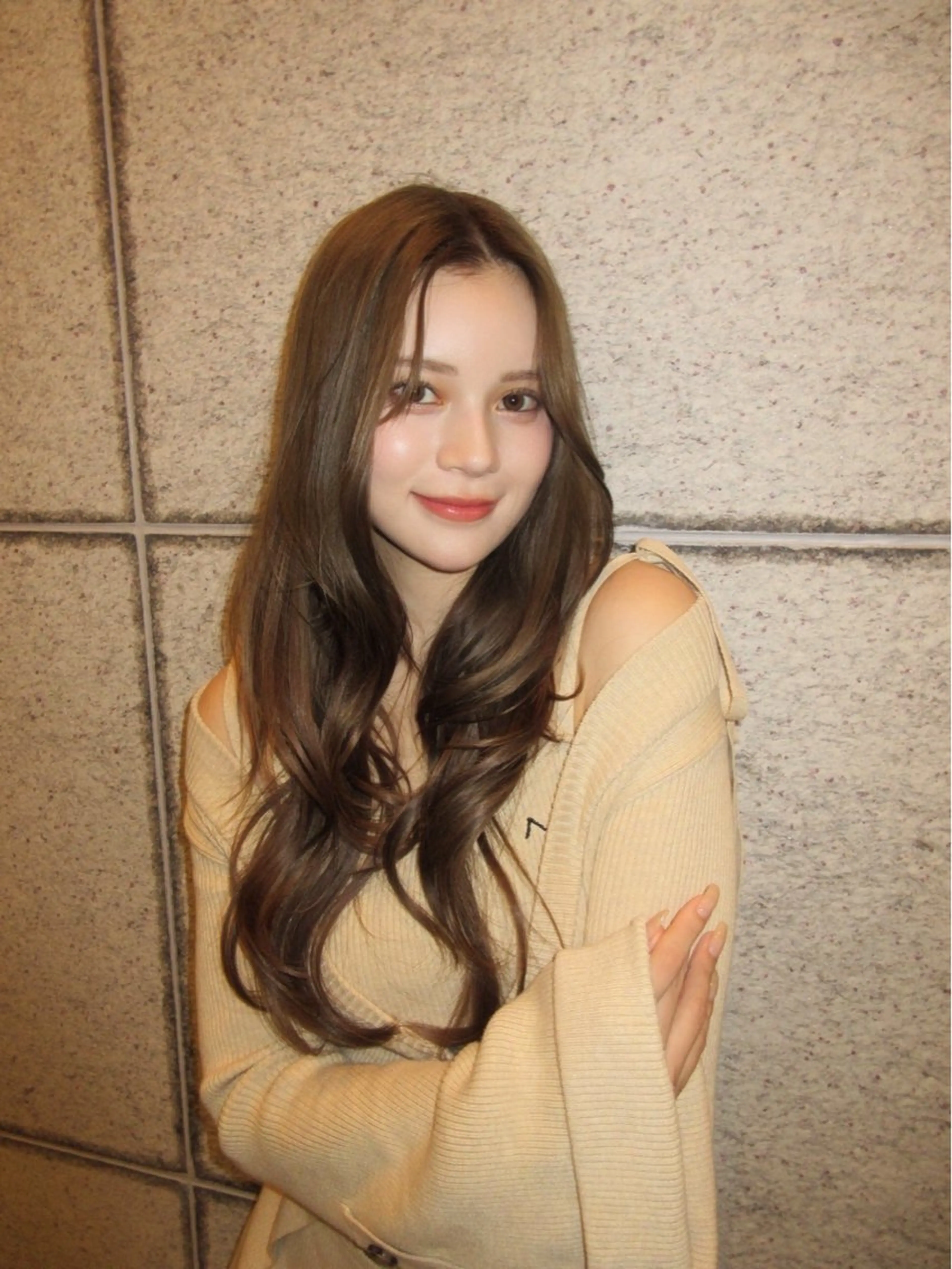 セミロング くびれヘア 顔周りカット 韓国風ヘア レイヤーカット サイドバング カット 韓国くびれヘア 顔まわり新宿/さやかのヘアスタイル