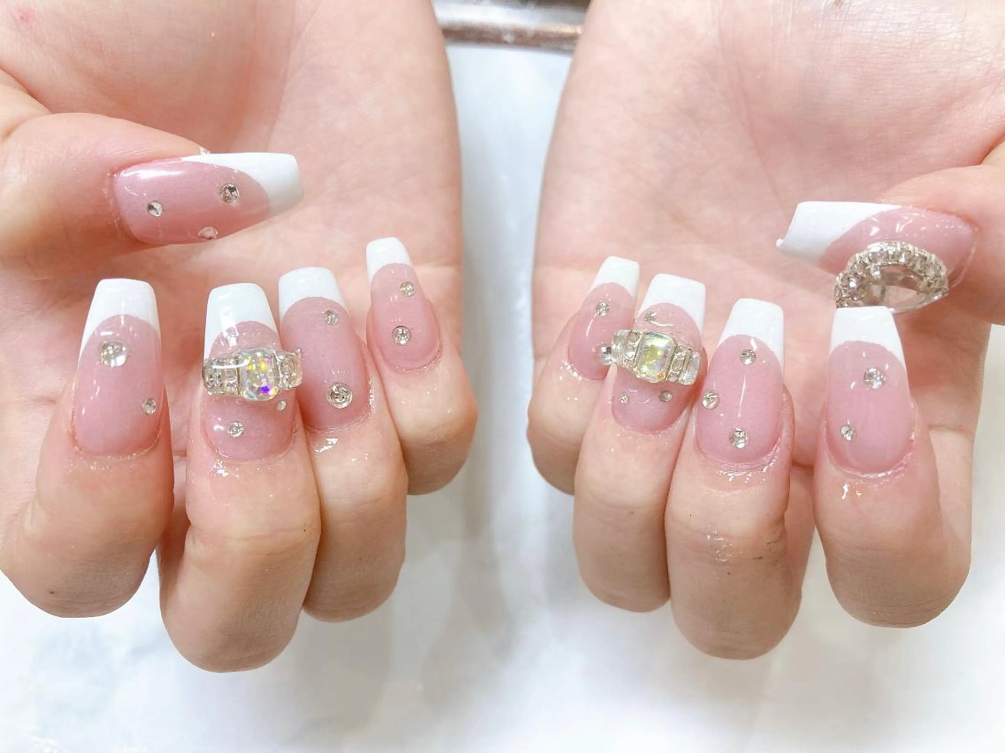 ネイル SOARE🤍 🤍のネイルデザイン