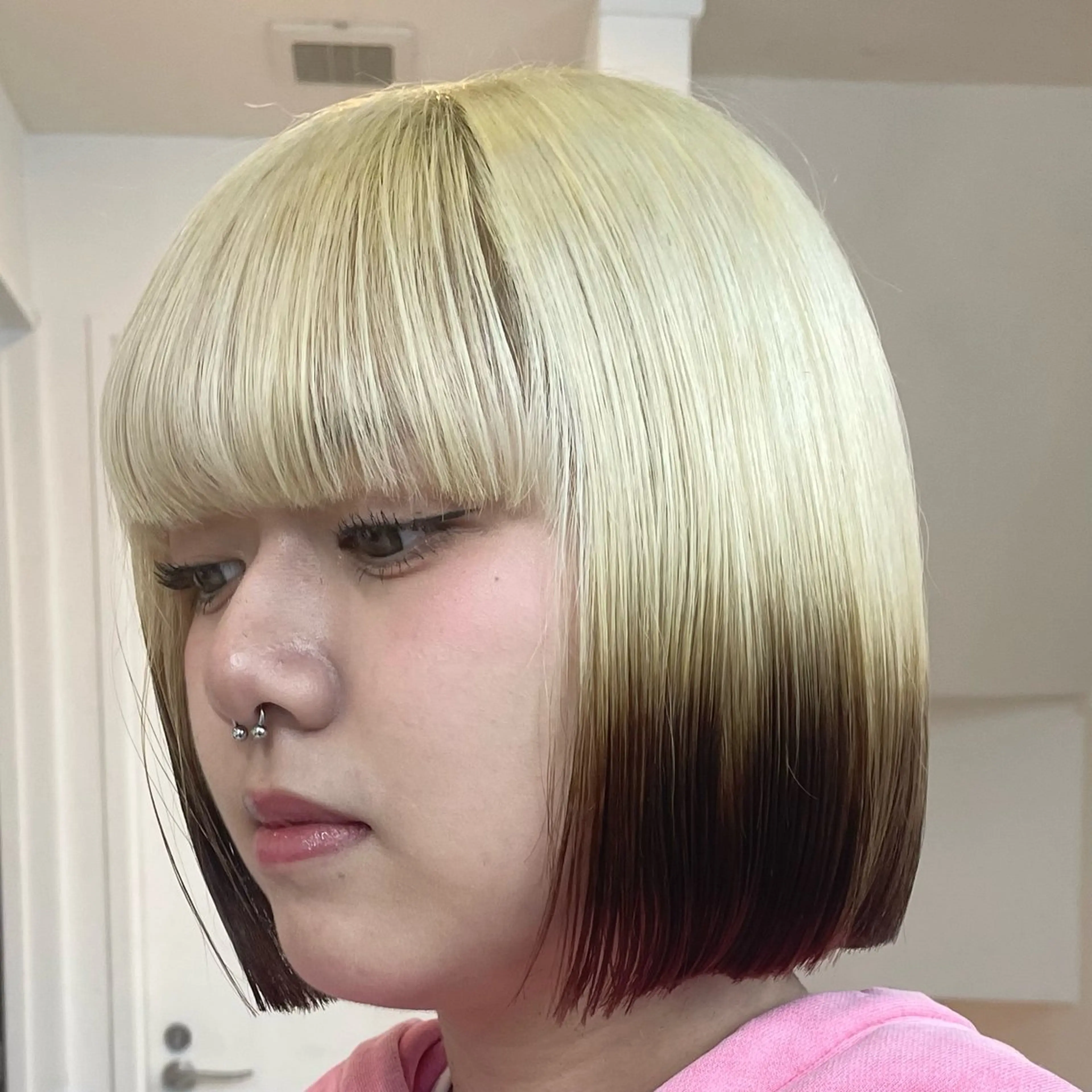 ショート カラー ブロンド ホワイトブロンド カット ヘアカラー トリートメント ヘアセット ブロンド・ハイトーン ／遠藤将太のヘアスタイル