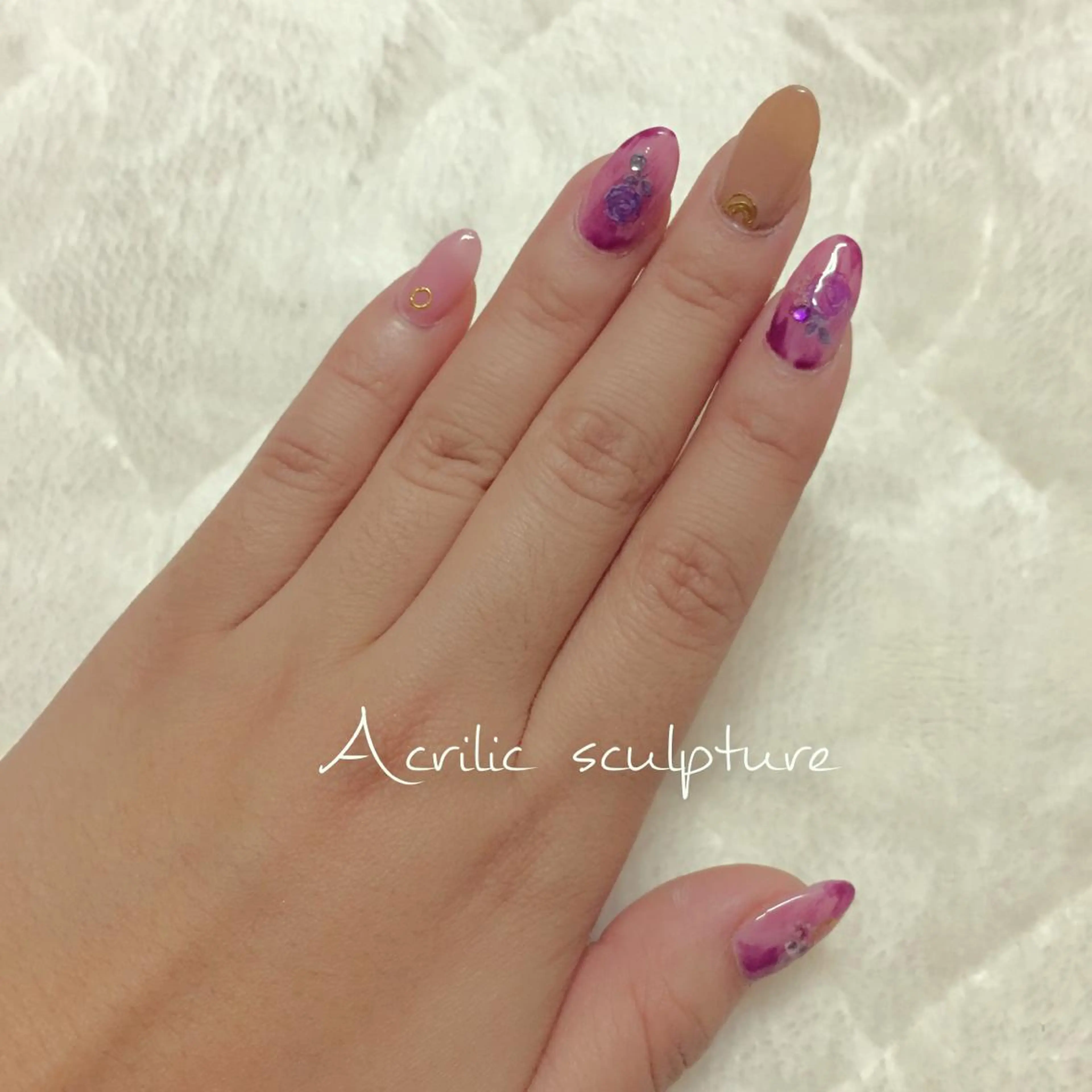 ネイル 長さ出し ジェルネイル Lisa’s Salonのネイルデザイン