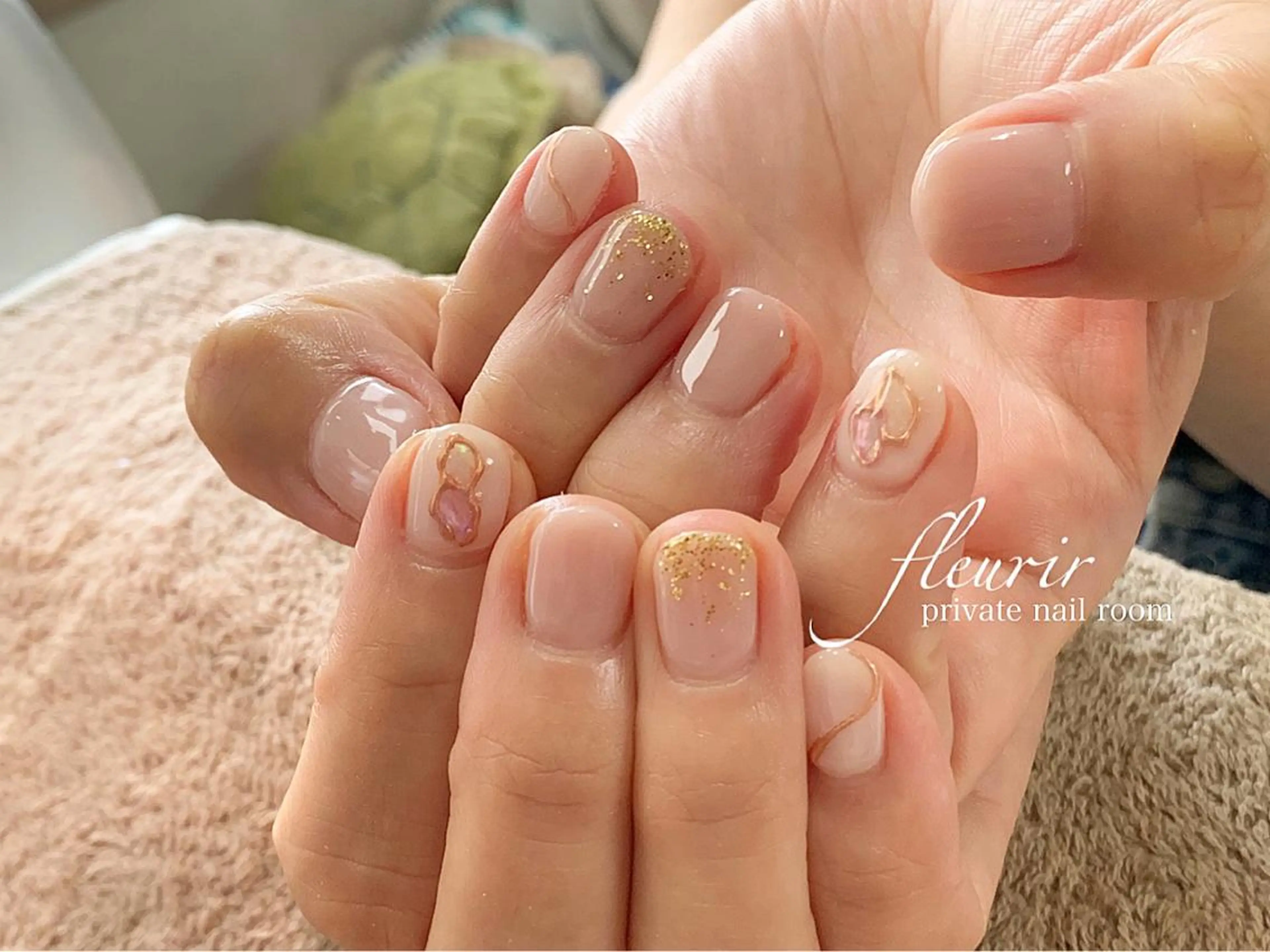 ネイル ラメ(グリッター) フルリール 【プライベートサロンのネイルデザイン