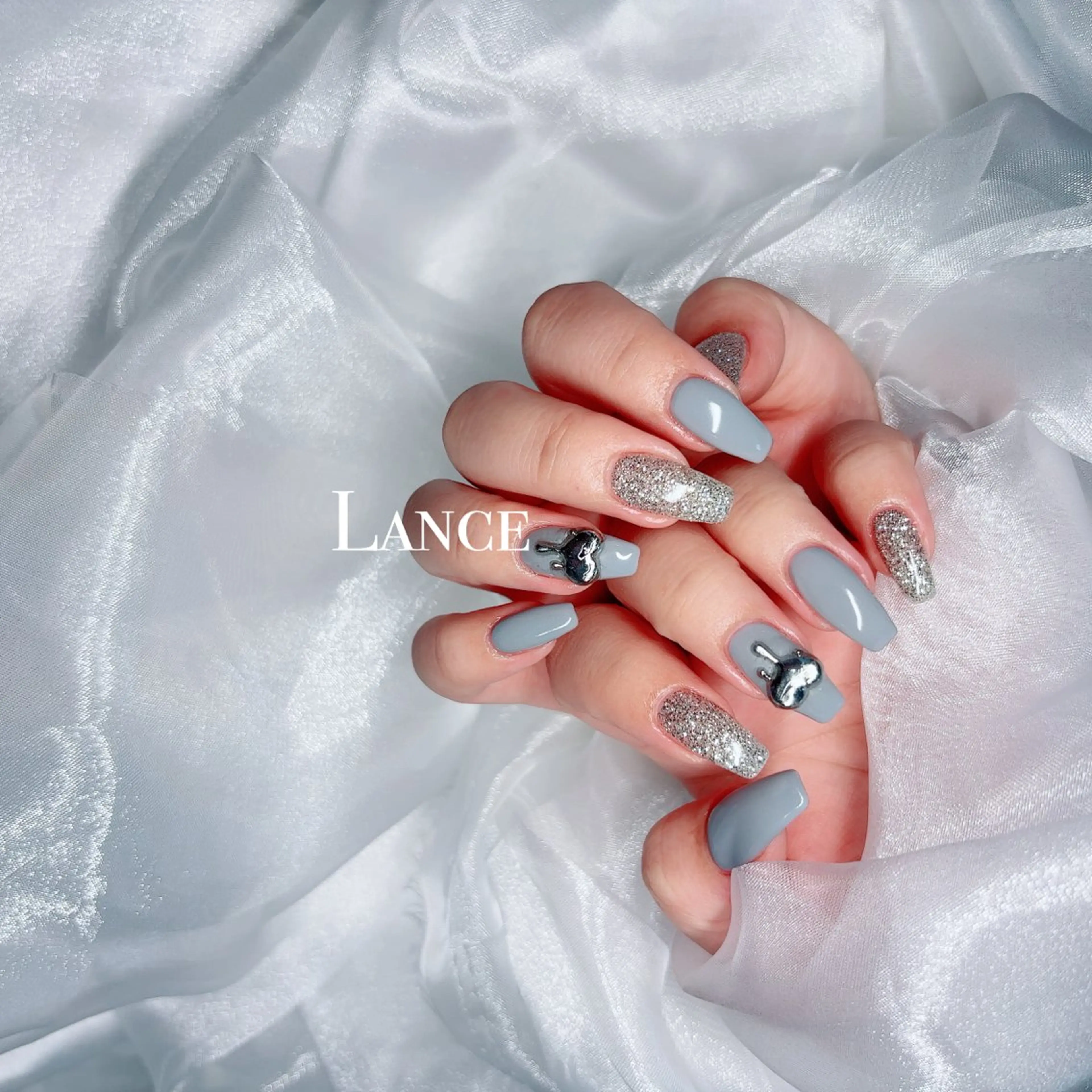 ネイル オーロラネイル フレンチネイル キラキラネイル 韓国ネイル 春ネイル ハンドネイル Lance nailのネイルデザイン