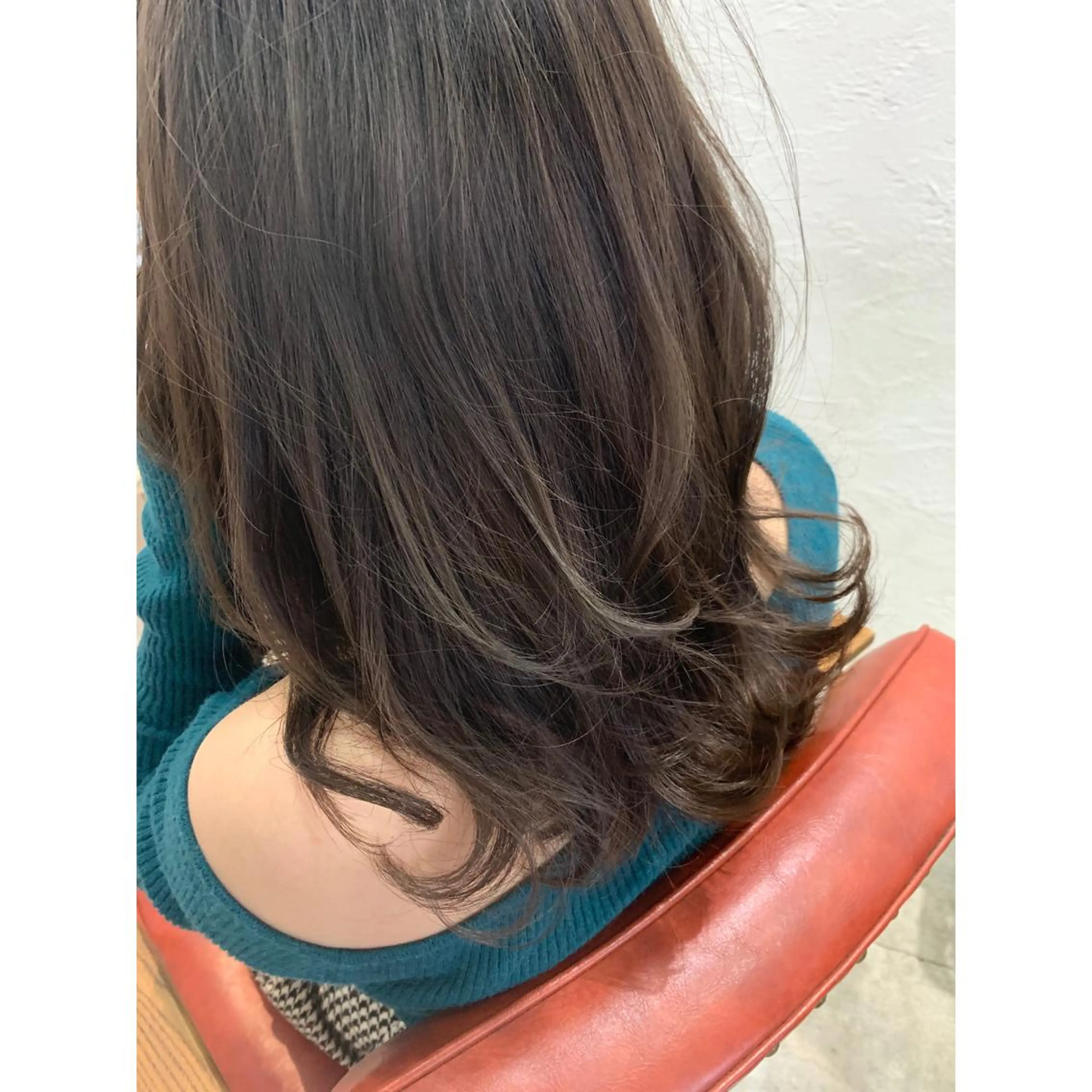 セミロング カラー カット ヘアカラー fio マナミのヘアスタイル