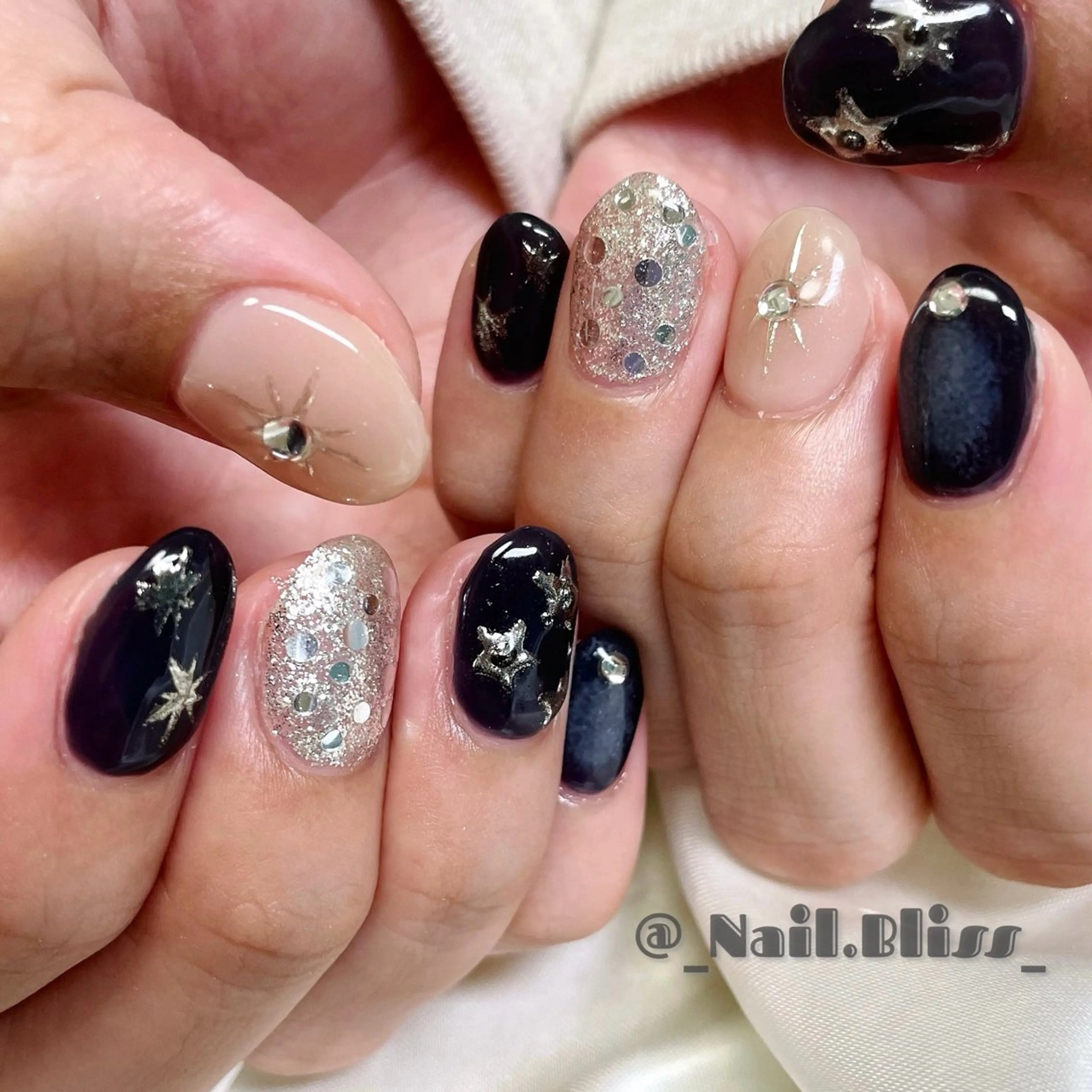 ネイル キラキラネイル 持ち込み ハンドネイル NAIL BLISSのネイルデザイン