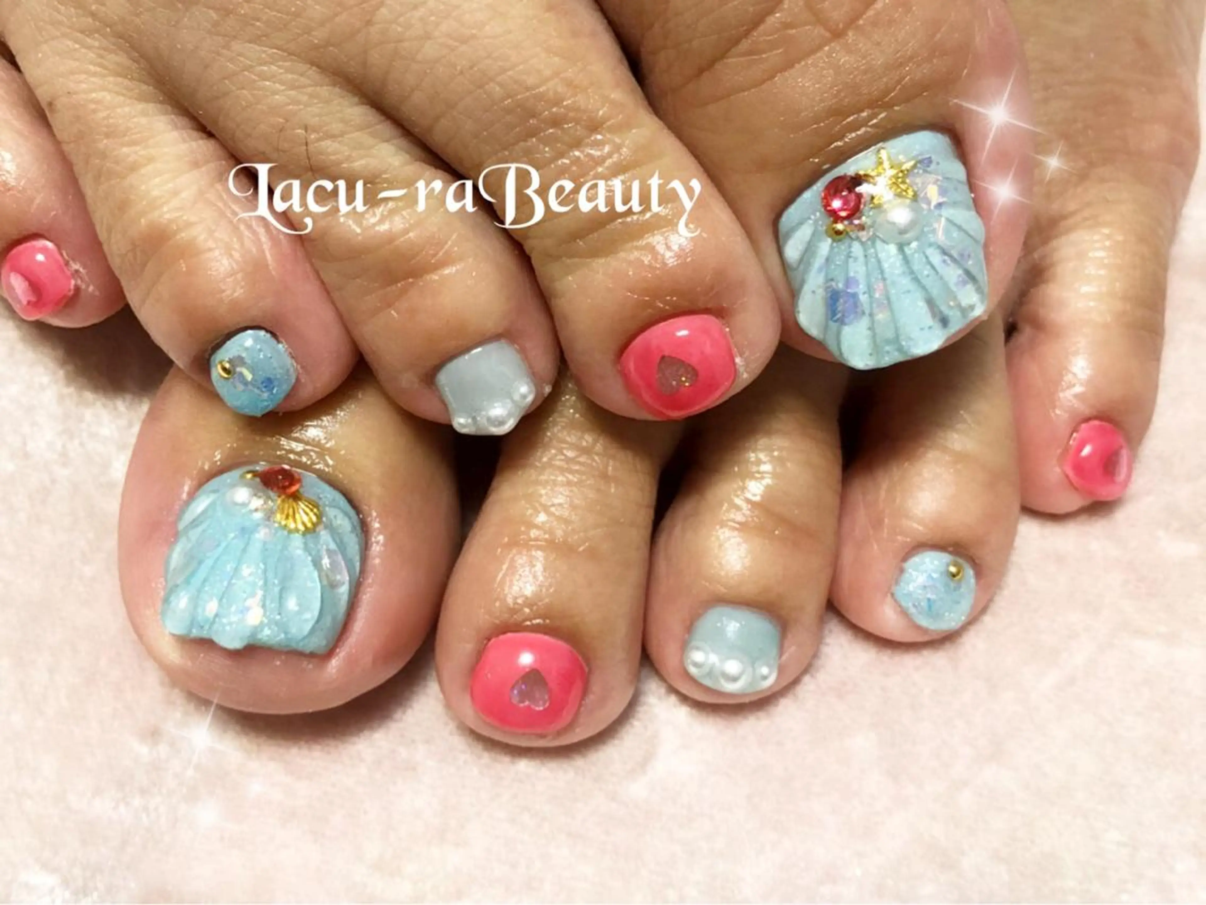 ネイル 小顔と腸の専門店 ラクーラビューティのエステ・リラクイメージ