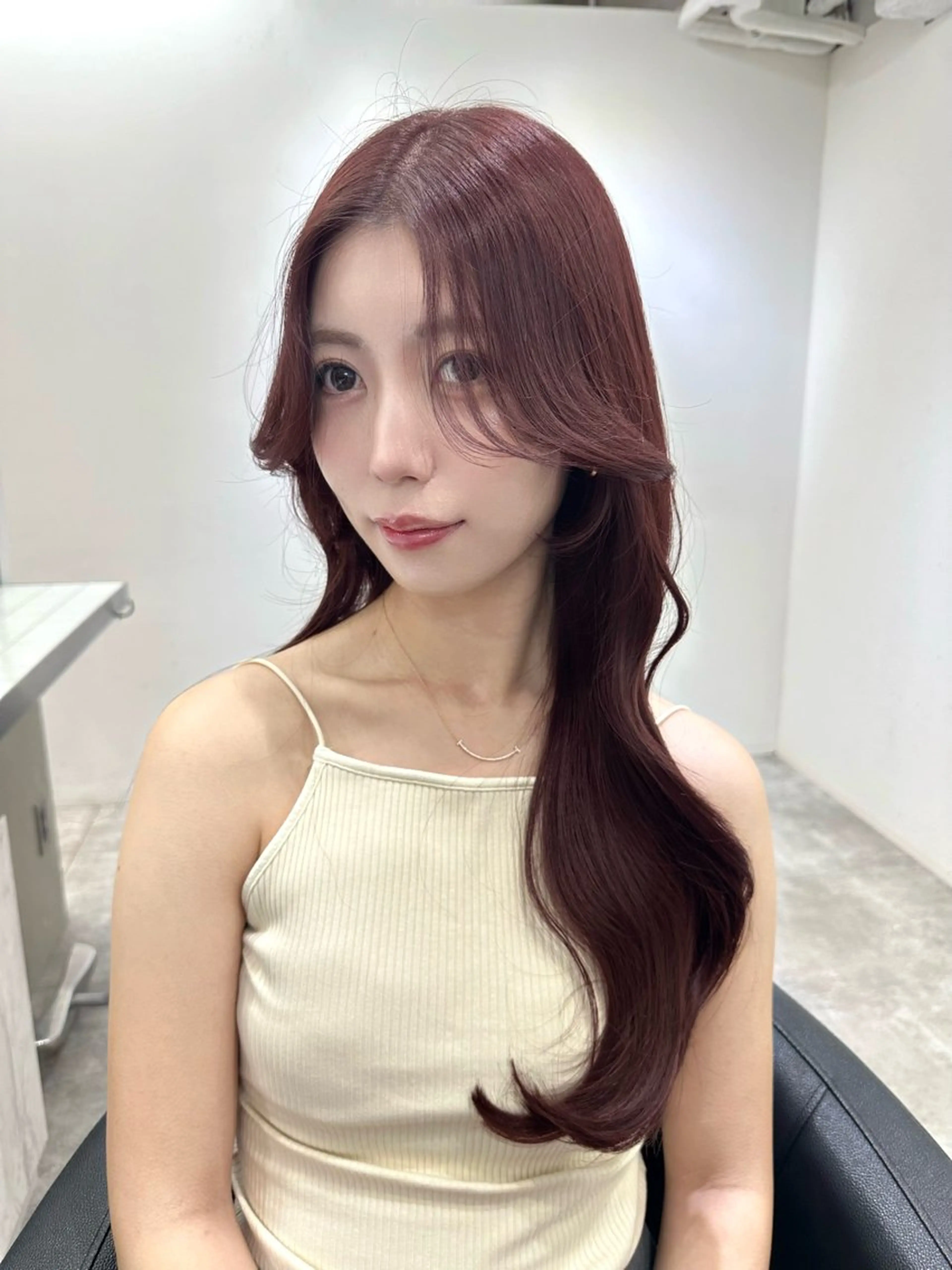 カラー カット ヘアカラー トリートメント 艶髪レイヤー顔周り グレージュ添田晃基のヘアスタイル