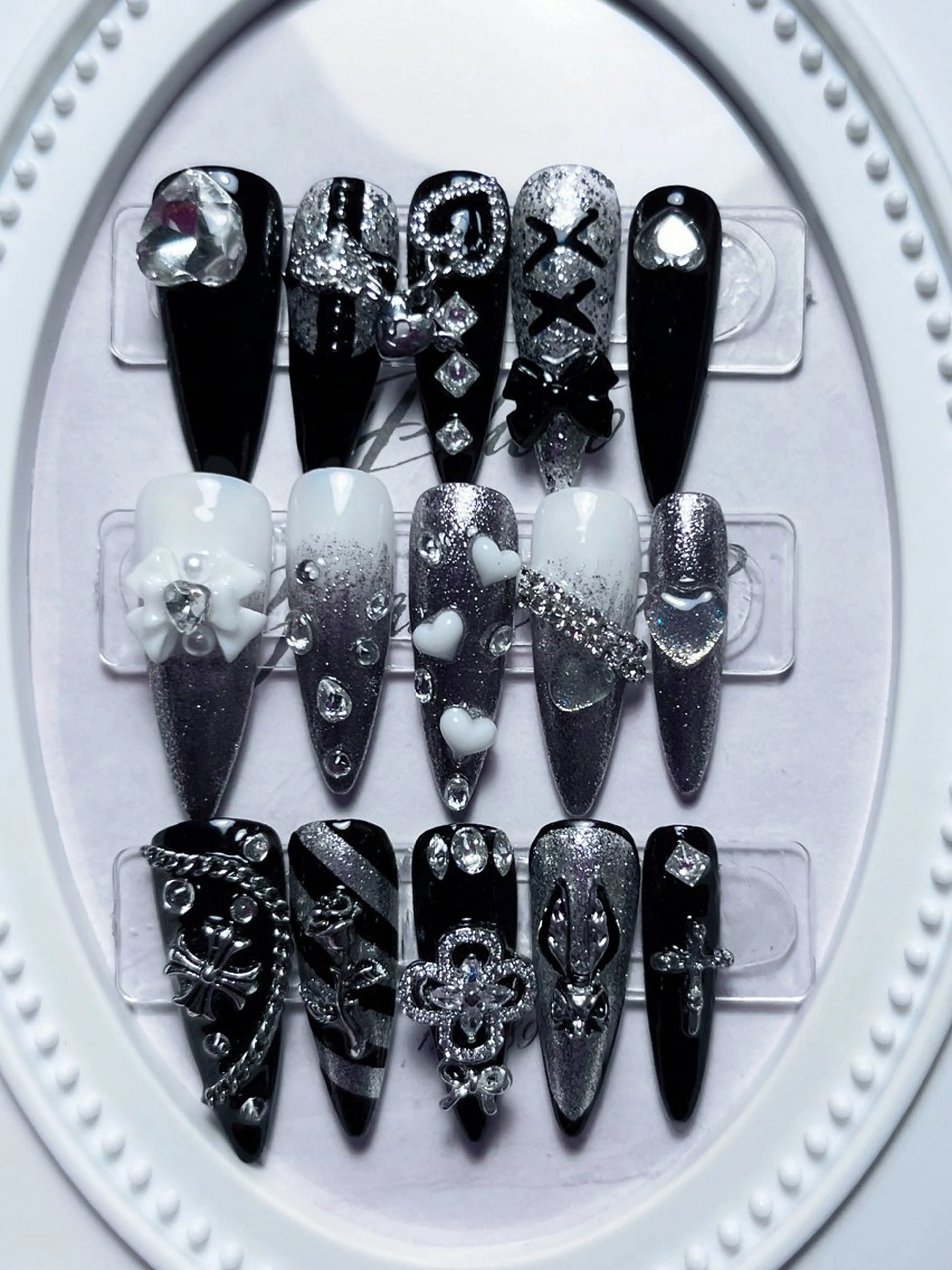 ネイル 長さ出し専門店 上野店サロンのネイルデザイン