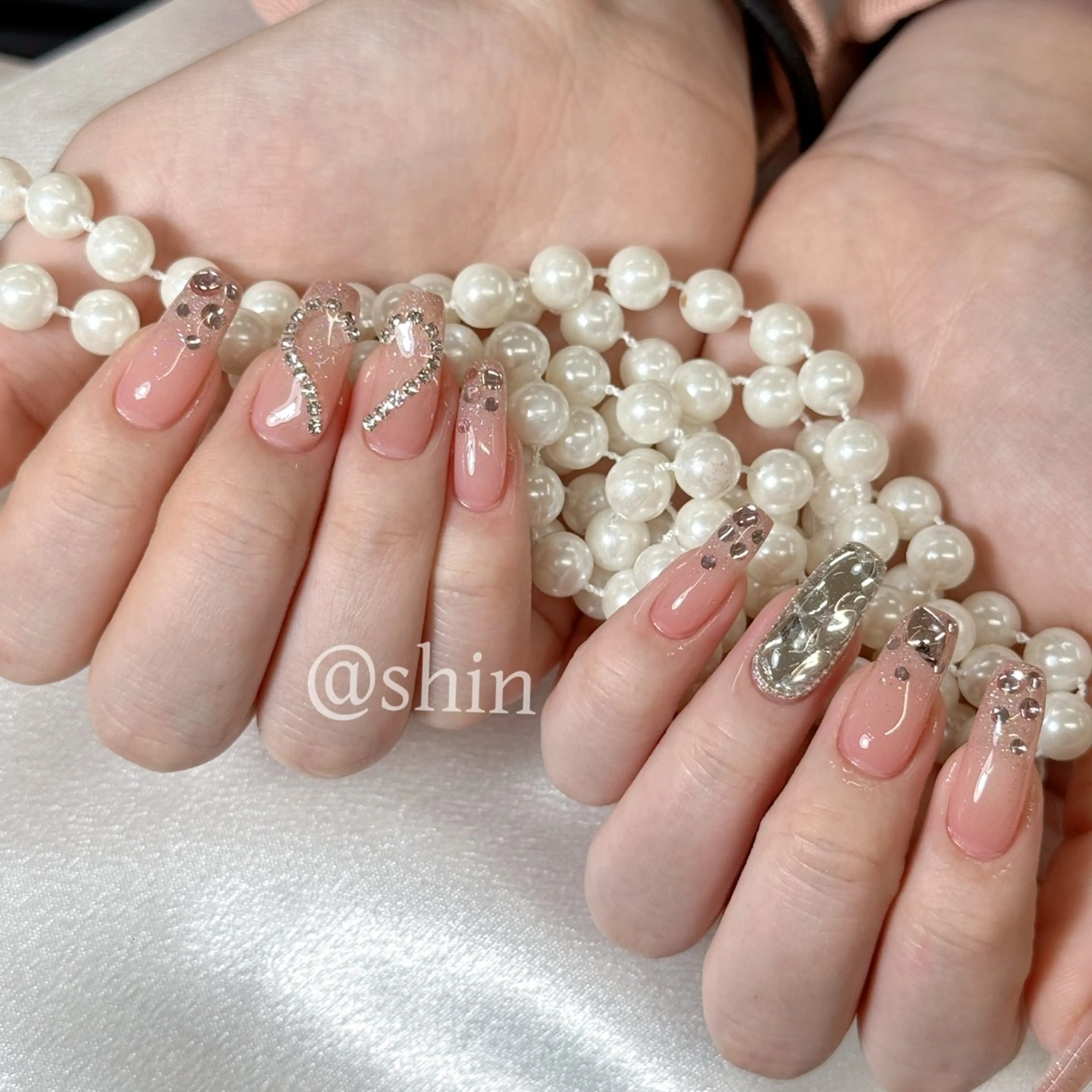 ネイル ハンドネイル Queen‘s シシのネイルデザイン