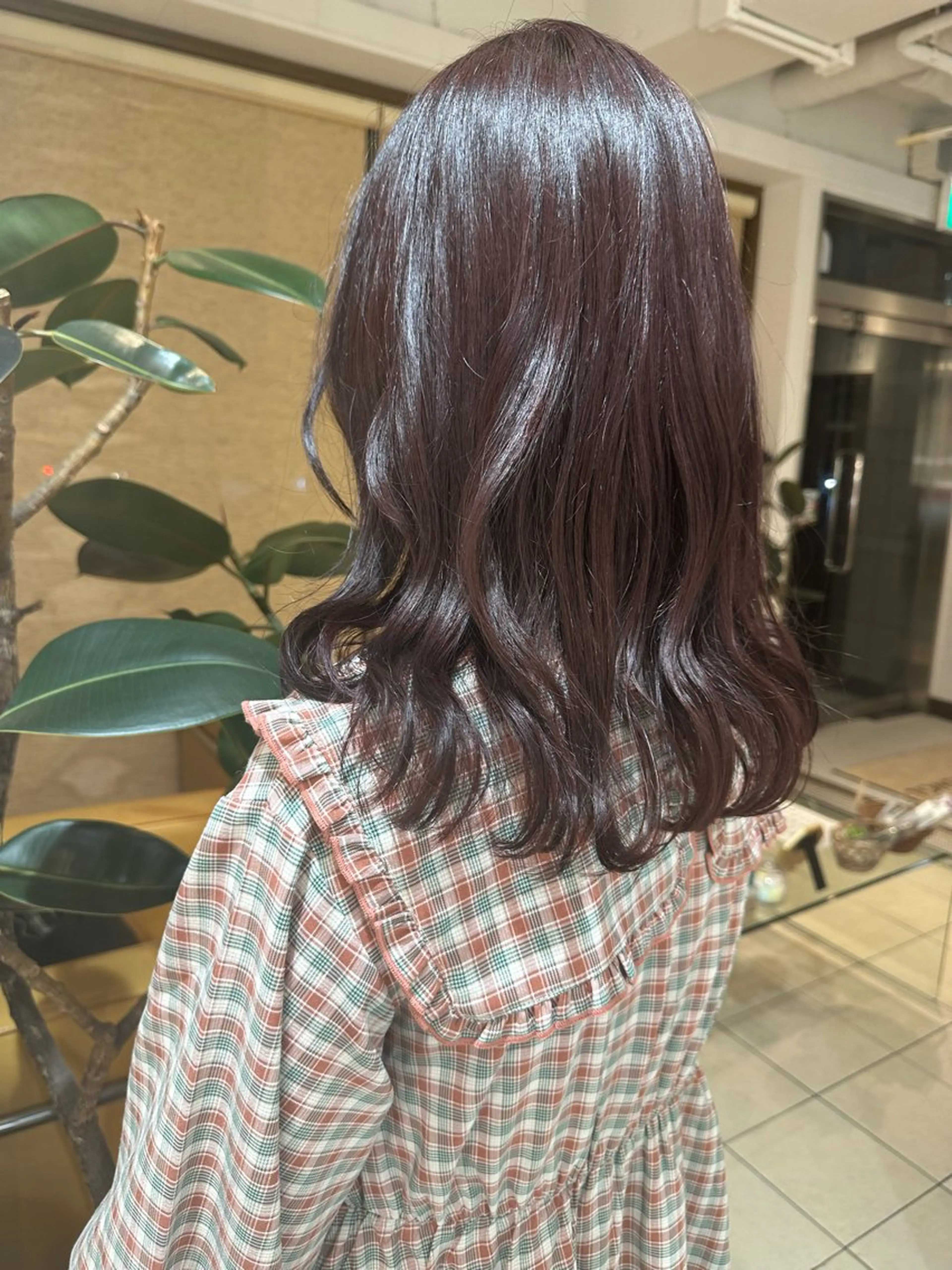 ミディアム ナナカ/似合わせ/透 明感名駅美女創り職人のヘアスタイル