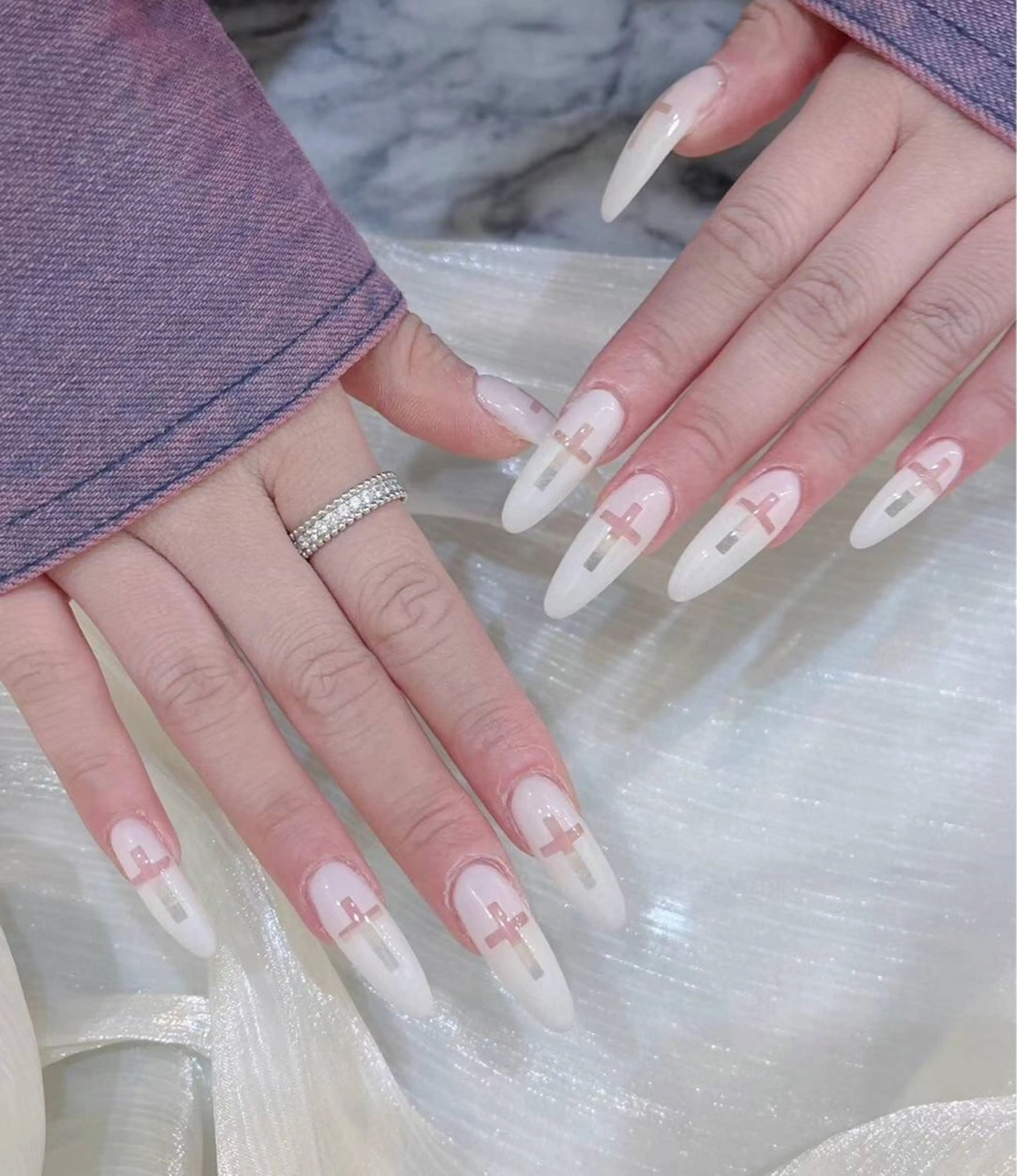 ネイル アートネイル フラワーネイル フットネイル ジェルネイル マグネットネイル Babarla　Nail　Salon所属・babarla Nailのネイルデザイン