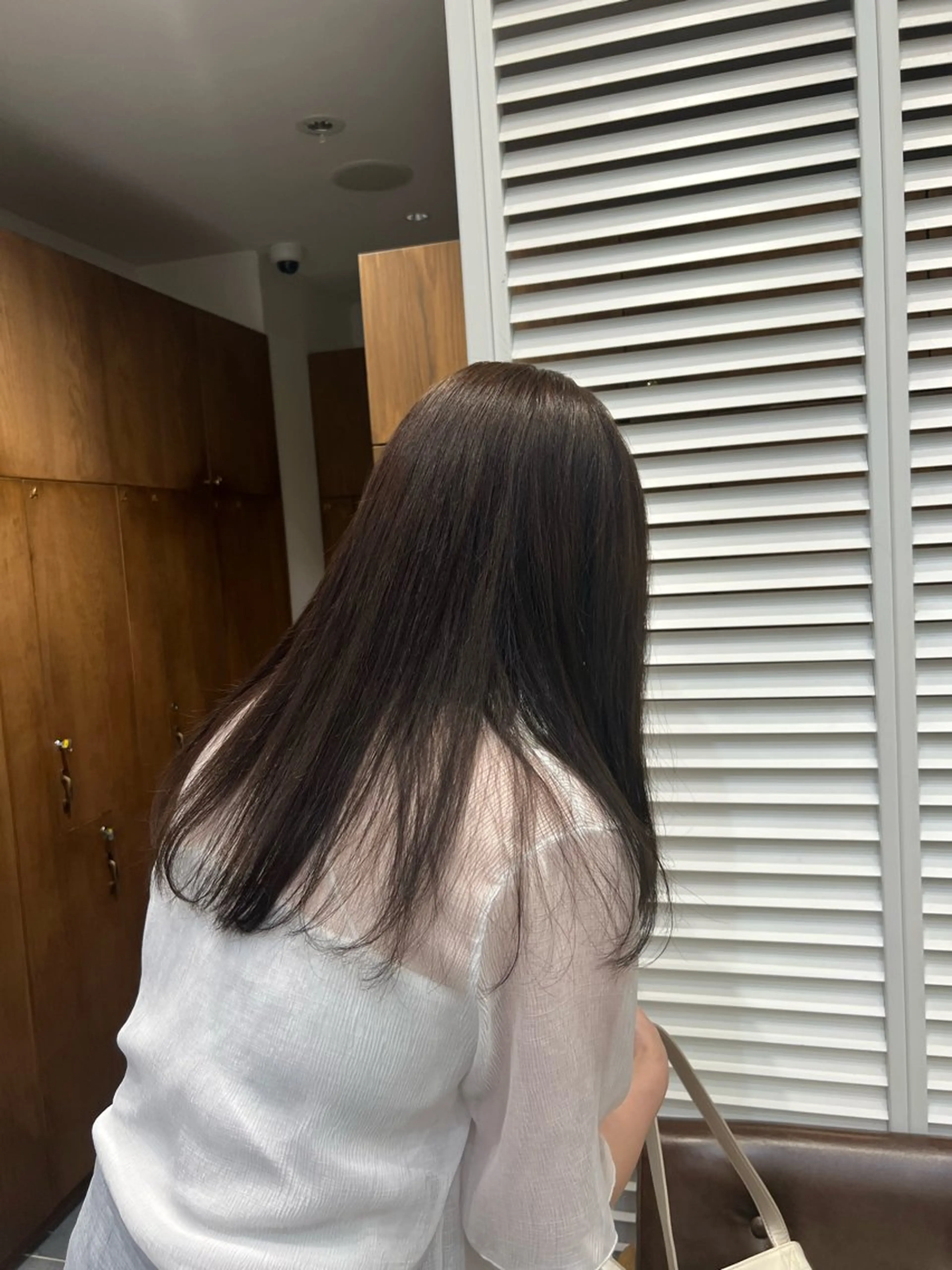 ミディアム Henrietta  自由が丘所属・ベージュ/ブリーチ無 し/透明感/yukiのヘアスタイル