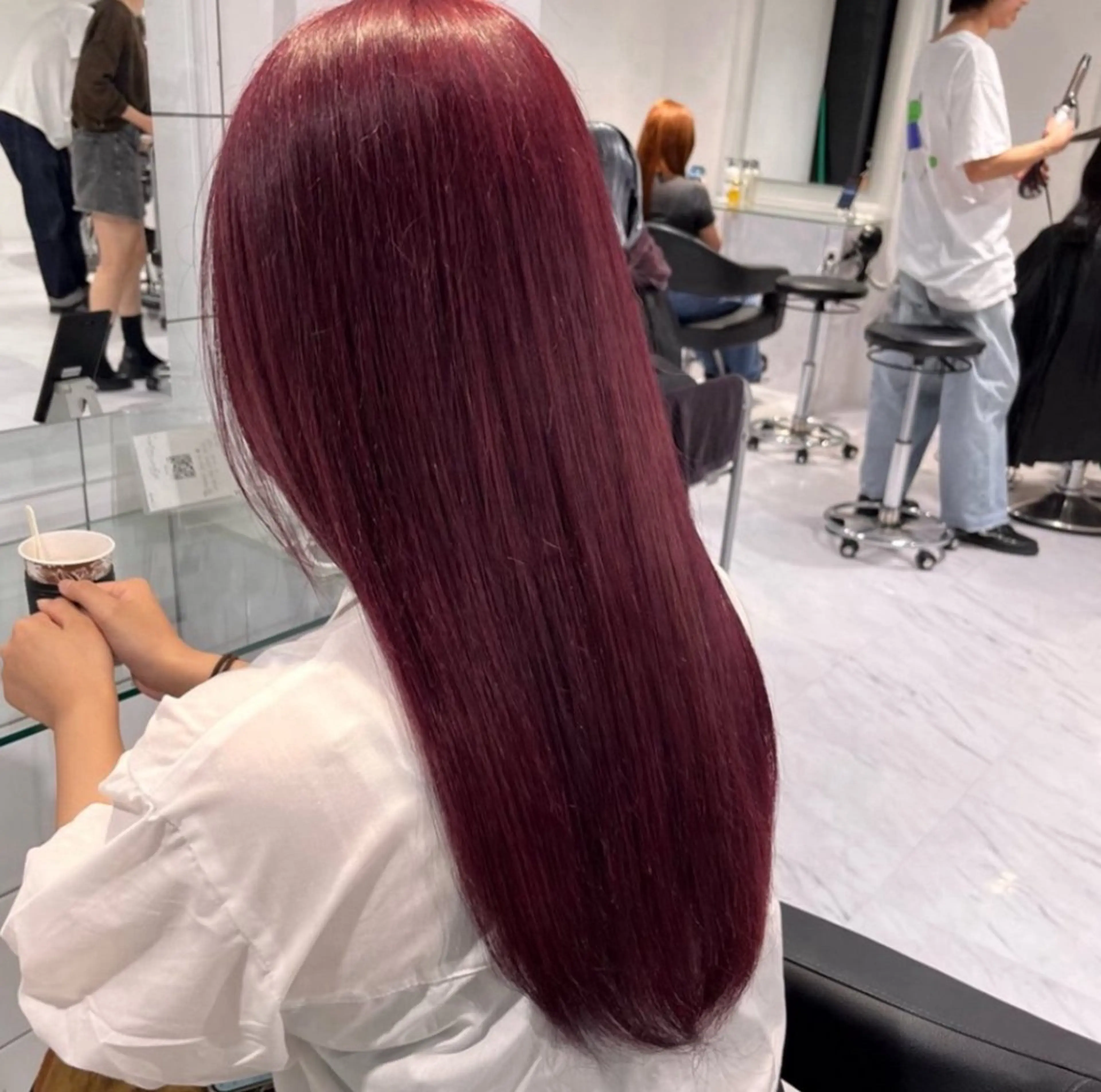 ロング カラー 🫧うる艶トレンド 🫧透明感カラーのヘアスタイル