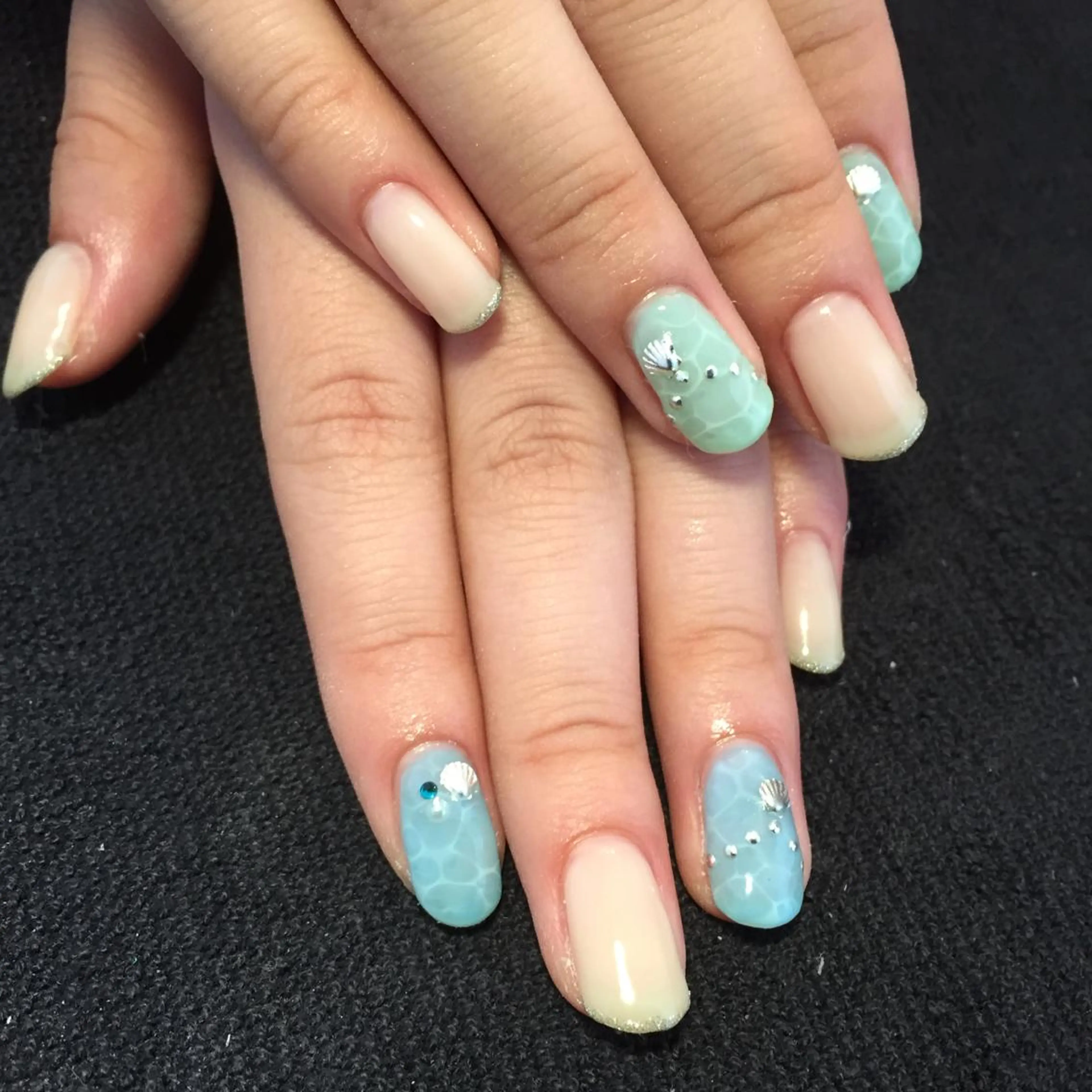 ネイル BANBINANAIL所属・イリネコ マリのネイルデザイン