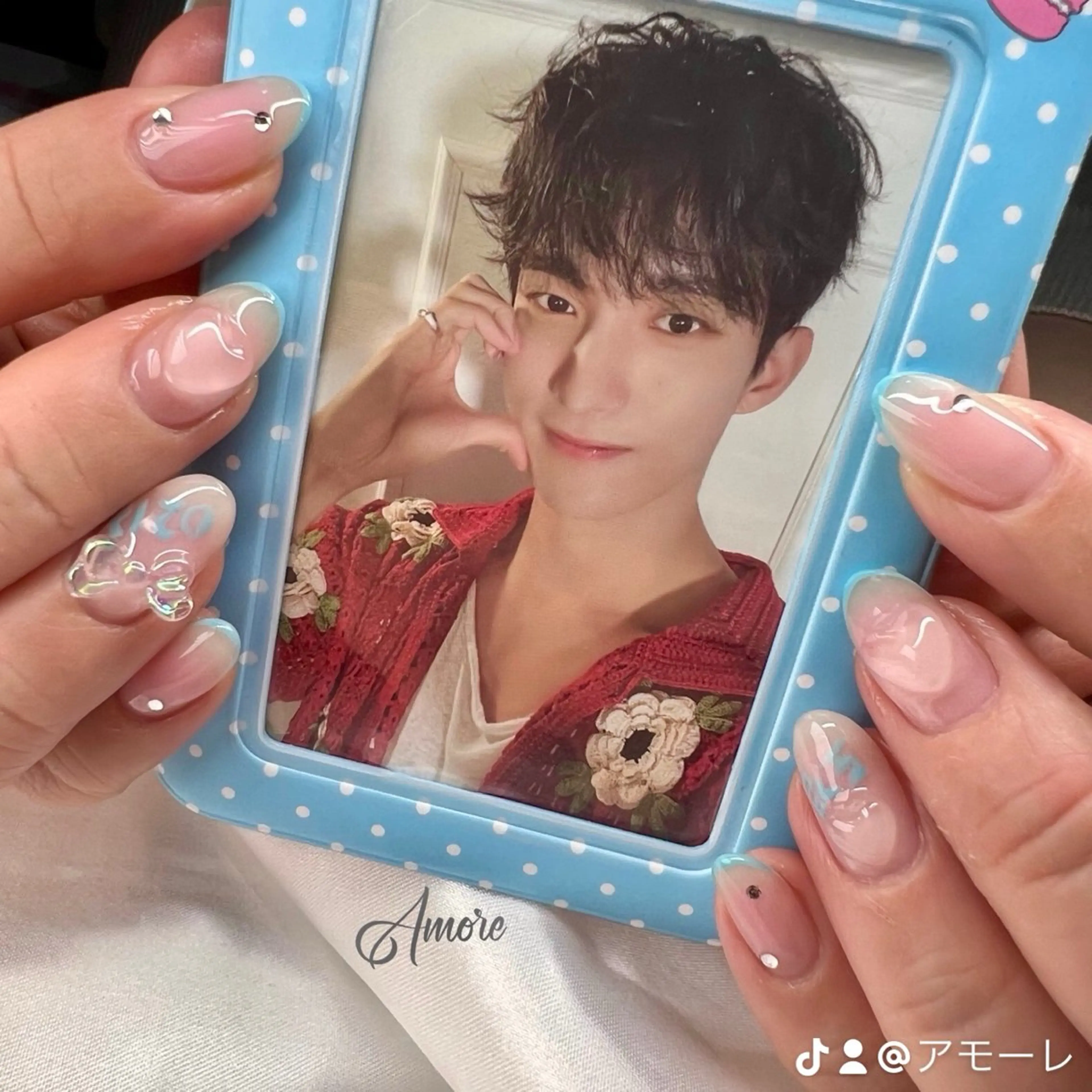 ネイル ジェルネイル キラキラネイル 韓国ネイル パラジェル 冬ネイル You kyehwaのネイルデザイン