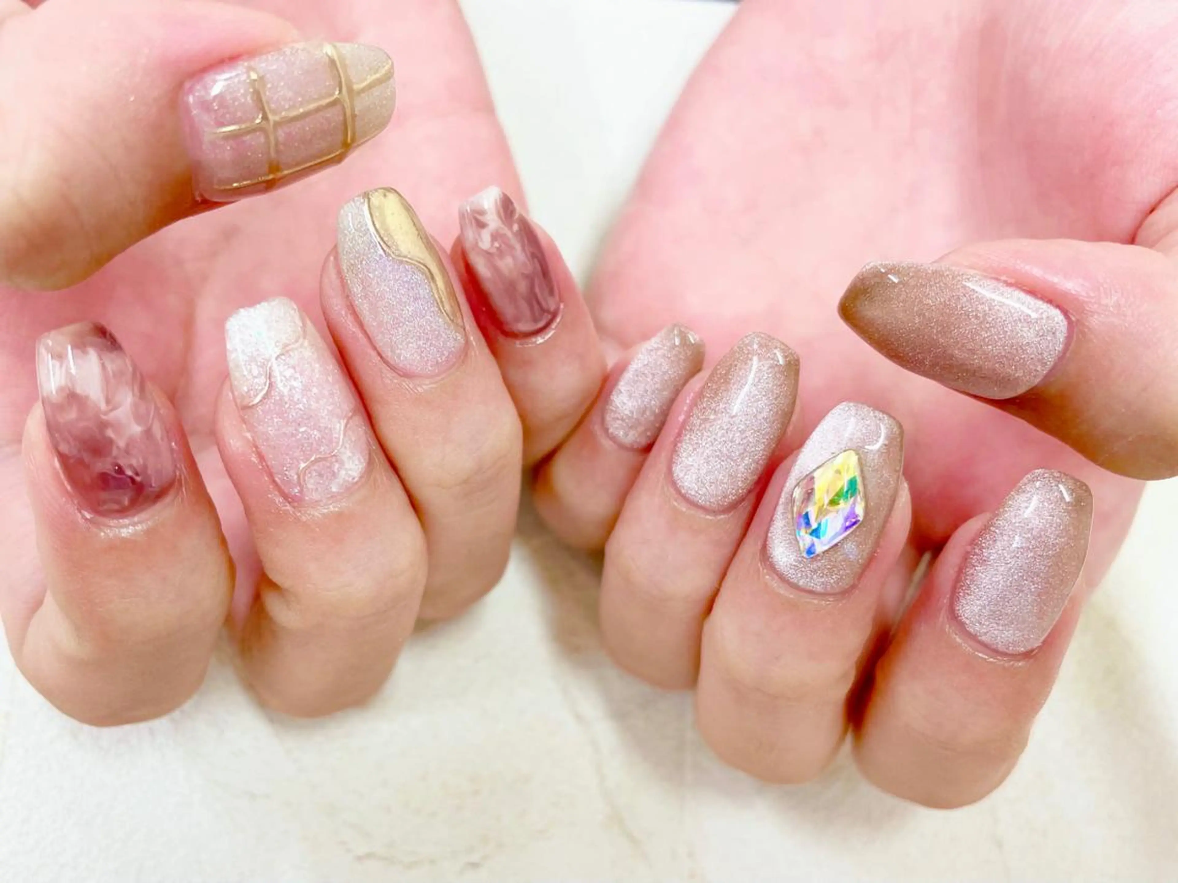 ミディアム ハンドネイル ビアンカ金町店 中島　せり菜のネイルデザイン