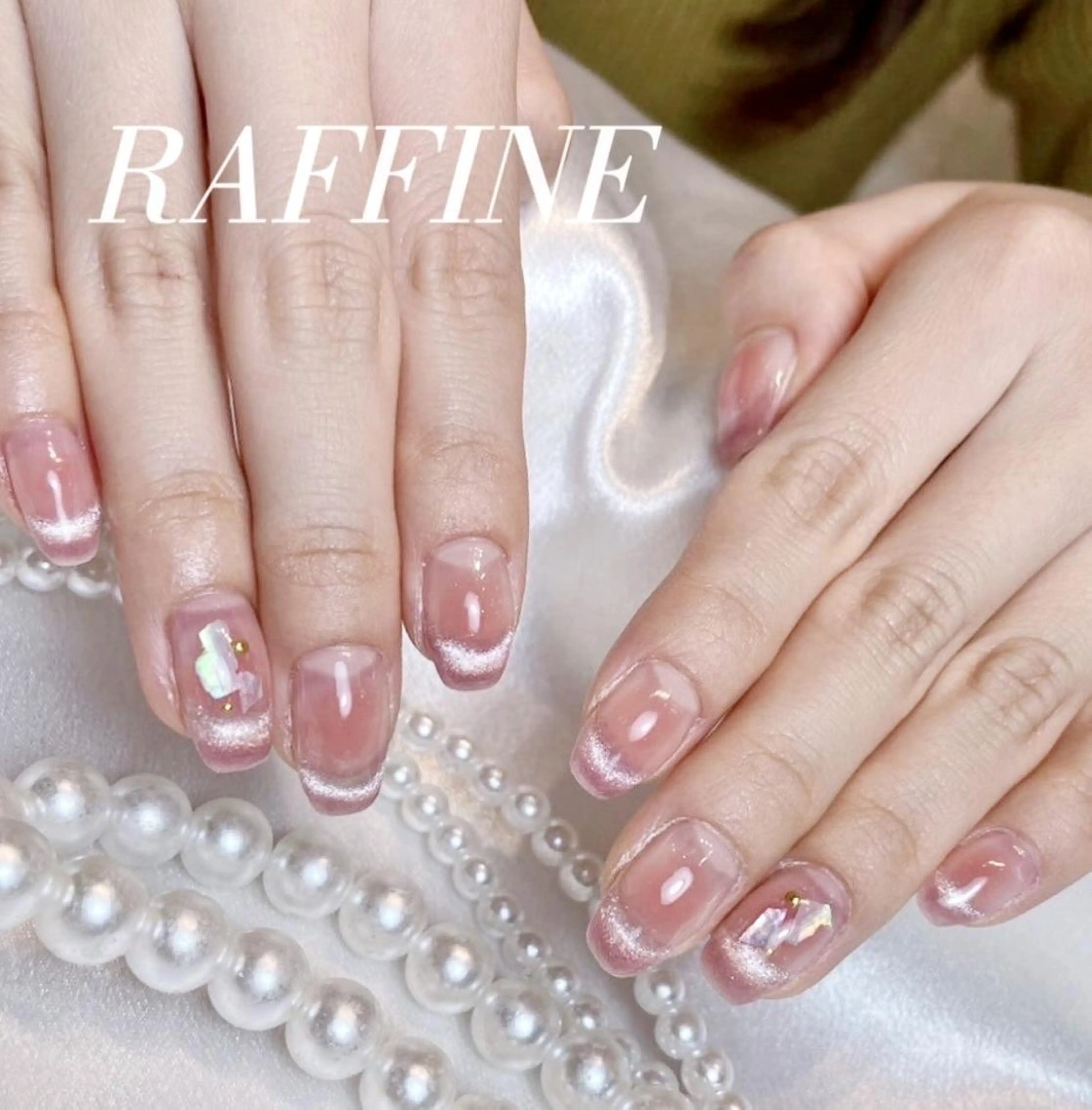 ネイル RAFFINE 月🦋🩵のネイルデザイン
