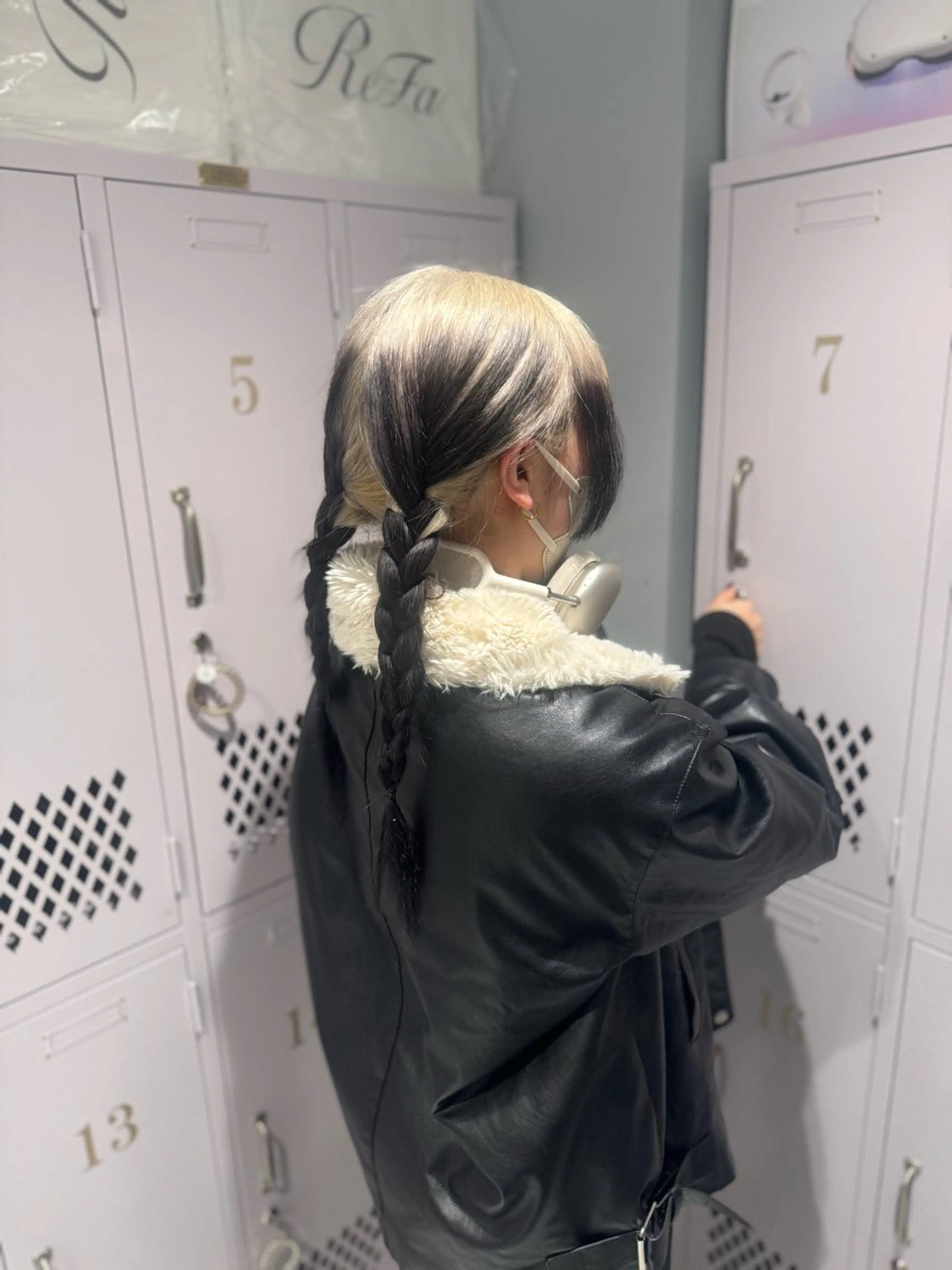 ロング カラー ヘアカラー 艶 ケアブリーチ 🎀🩵RISAのヘアスタイル