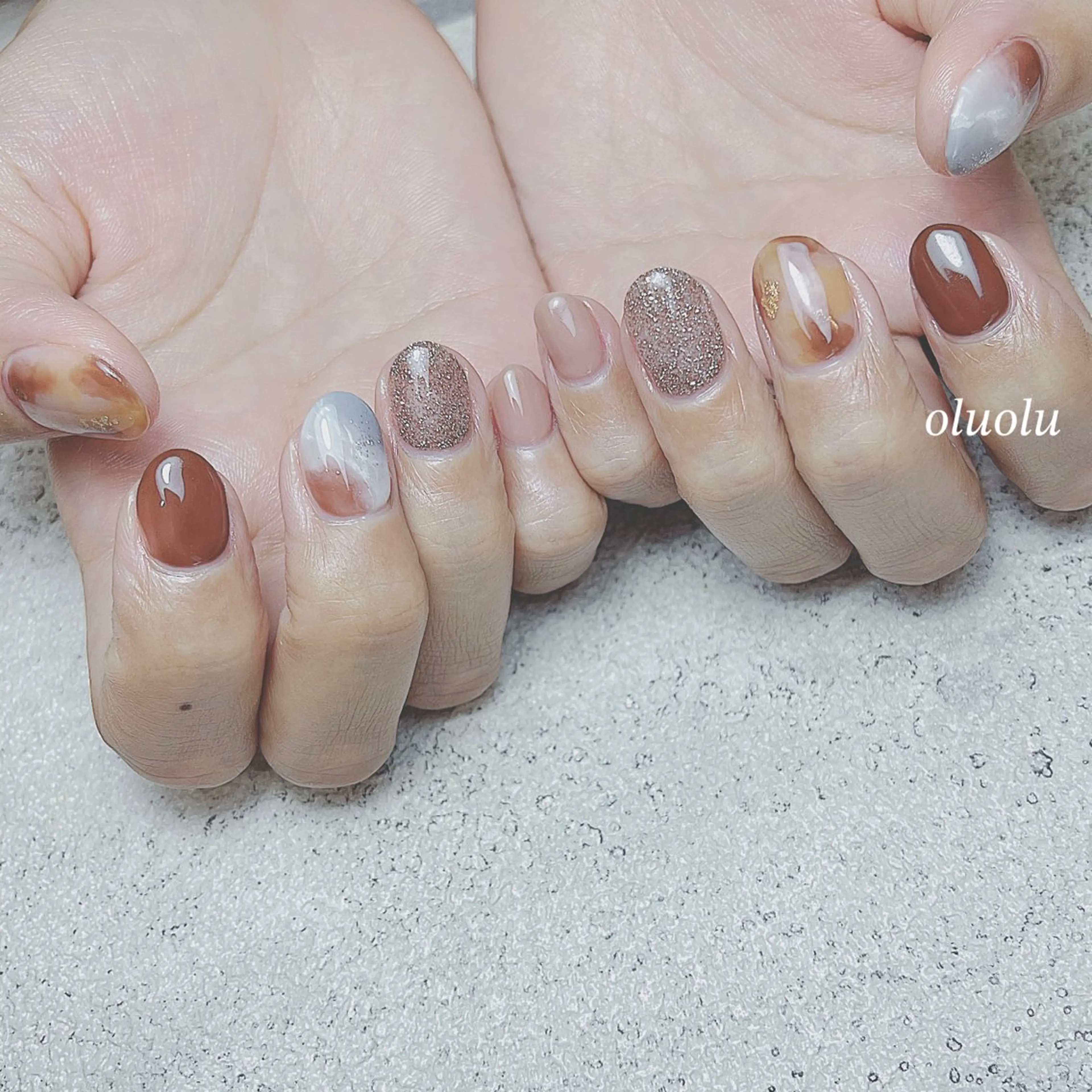 ネイル アートネイル ブラウン フットネイル ジェルネイル ニュアンスネイル ハンドネイル 大村 紬華のネイルデザイン