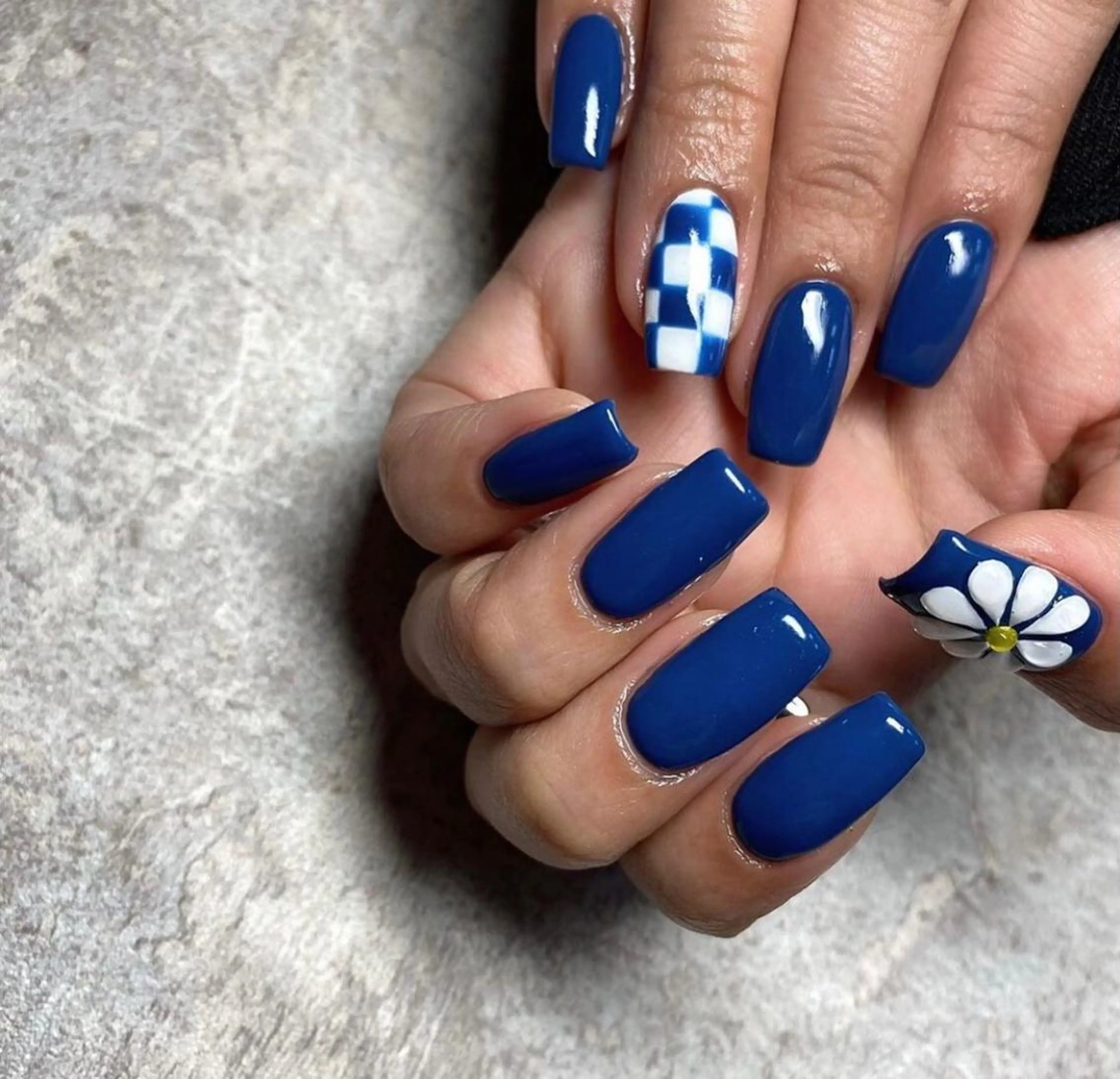 ネイル アートネイル ワンカラーネイル 大塚眉毛|ハンドケア |肌管理の眉毛・アイブロウイメージ