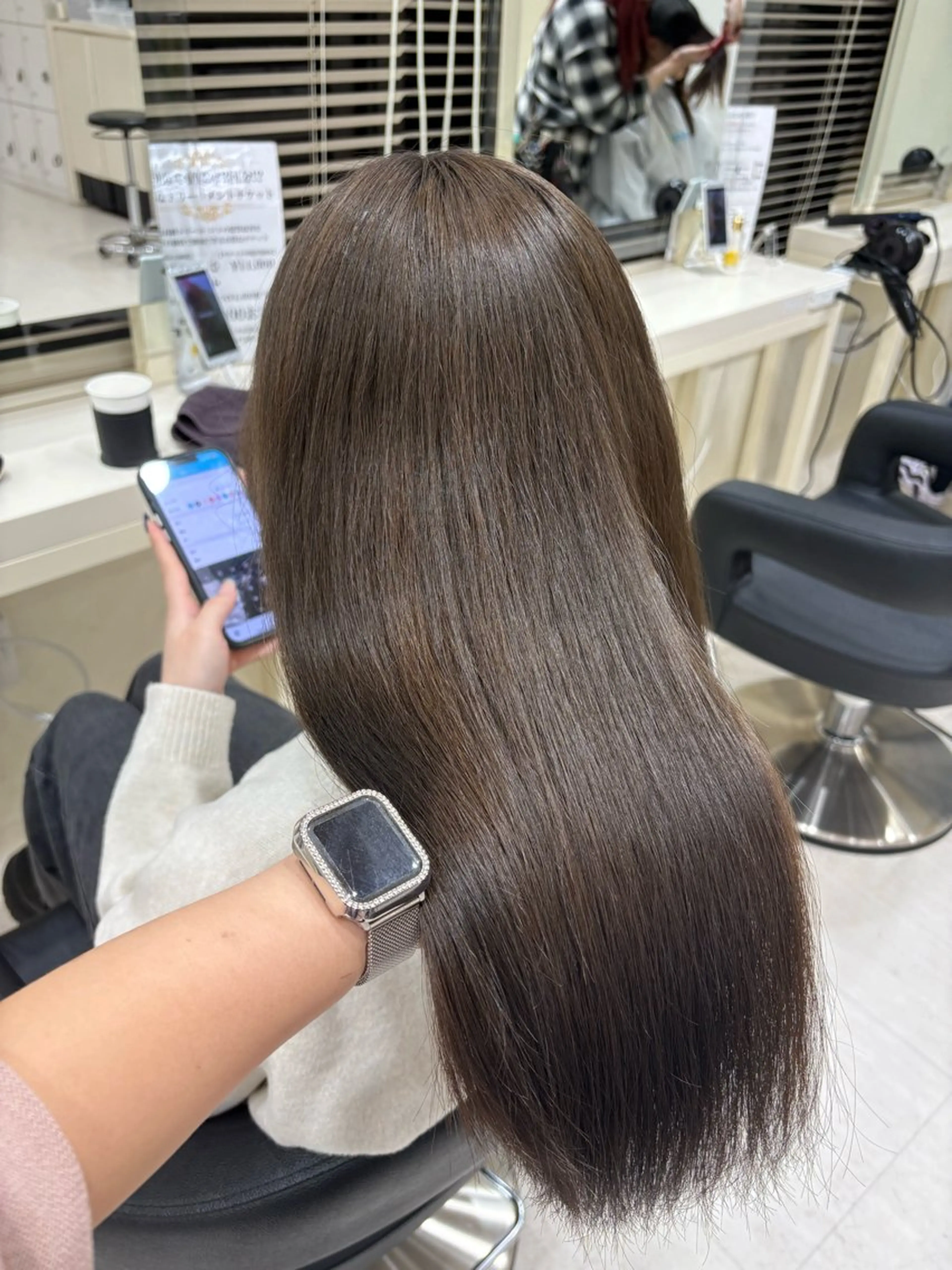 セミロング カラー ヘアアレンジ ヘアカラー 💟RINNA 艶カラー💟のヘアスタイル