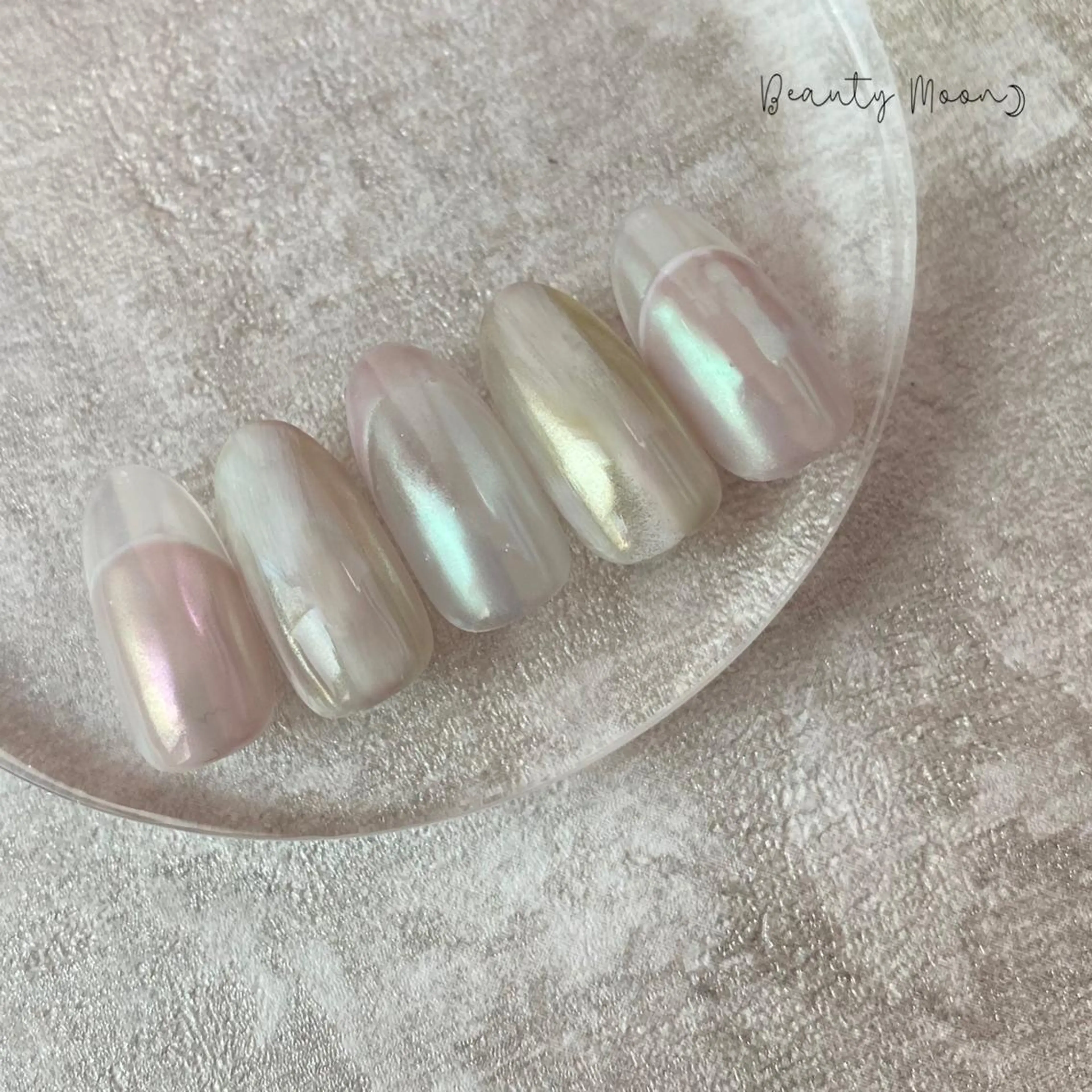 ネイル アートネイル フレンチネイル ハート ミラーネイル ハンドネイル beauty ☪︎moonのネイルデザイン