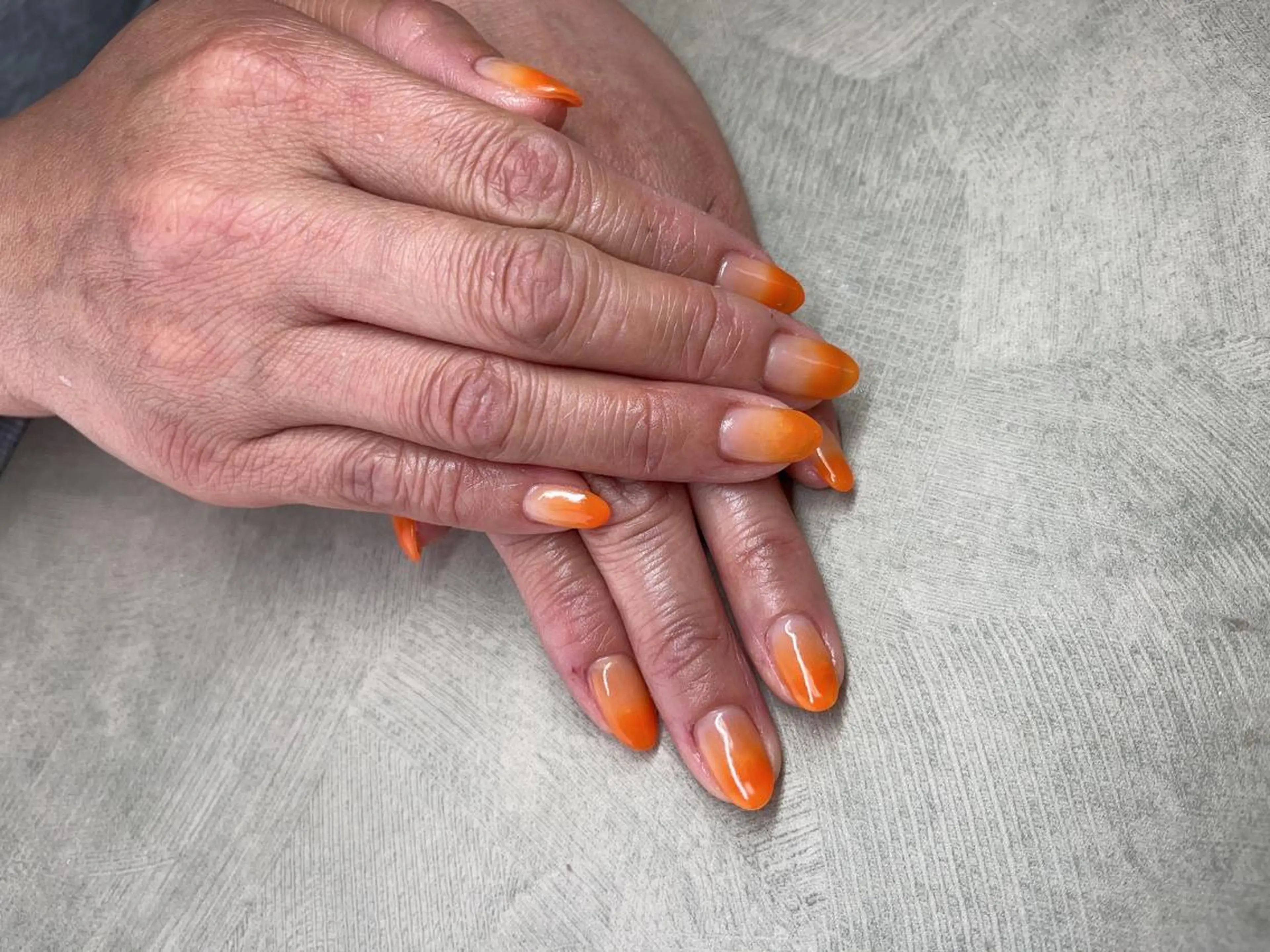 ネイル グラデーション ハンドネイル MIKA ♡のネイルデザイン