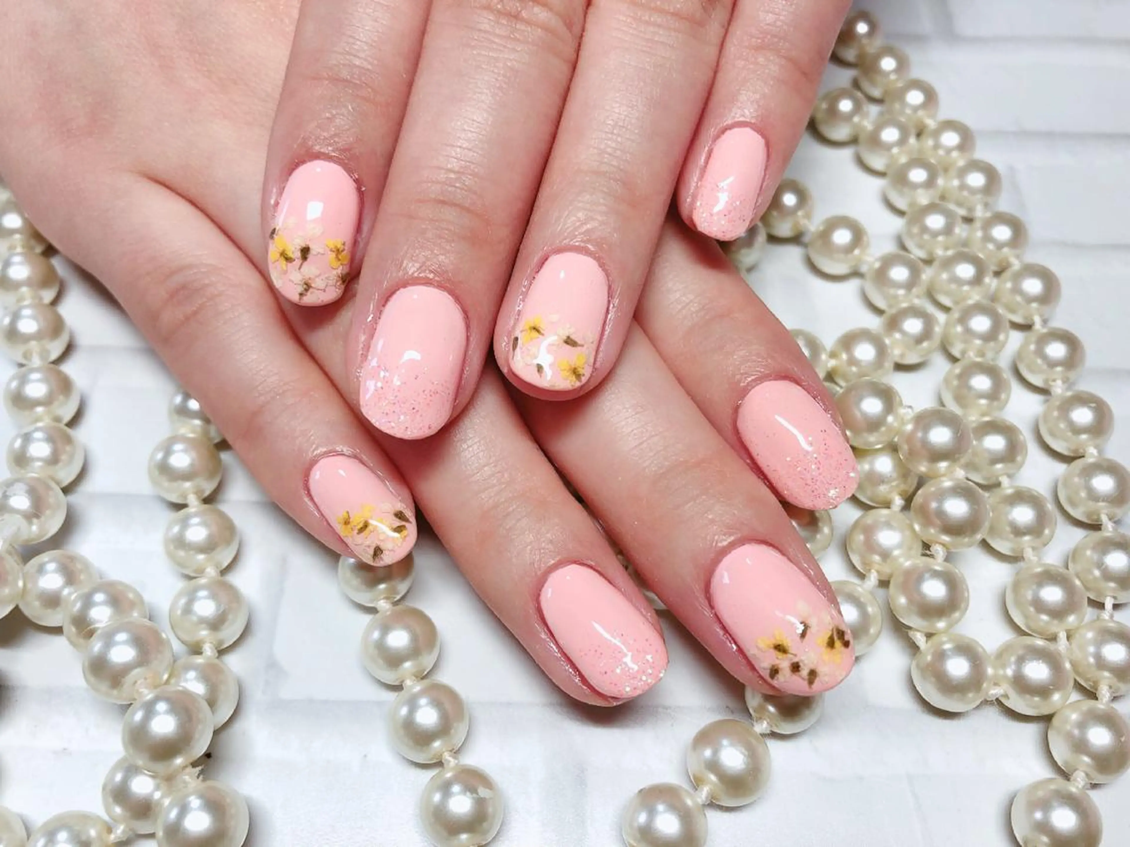 ネイル ピンク 春ネイル ハンドネイル ハンドケア ネイルサロン HARRYS所属・ネイル･脱毛サロン HARRYSのエステ・リラクイメージ