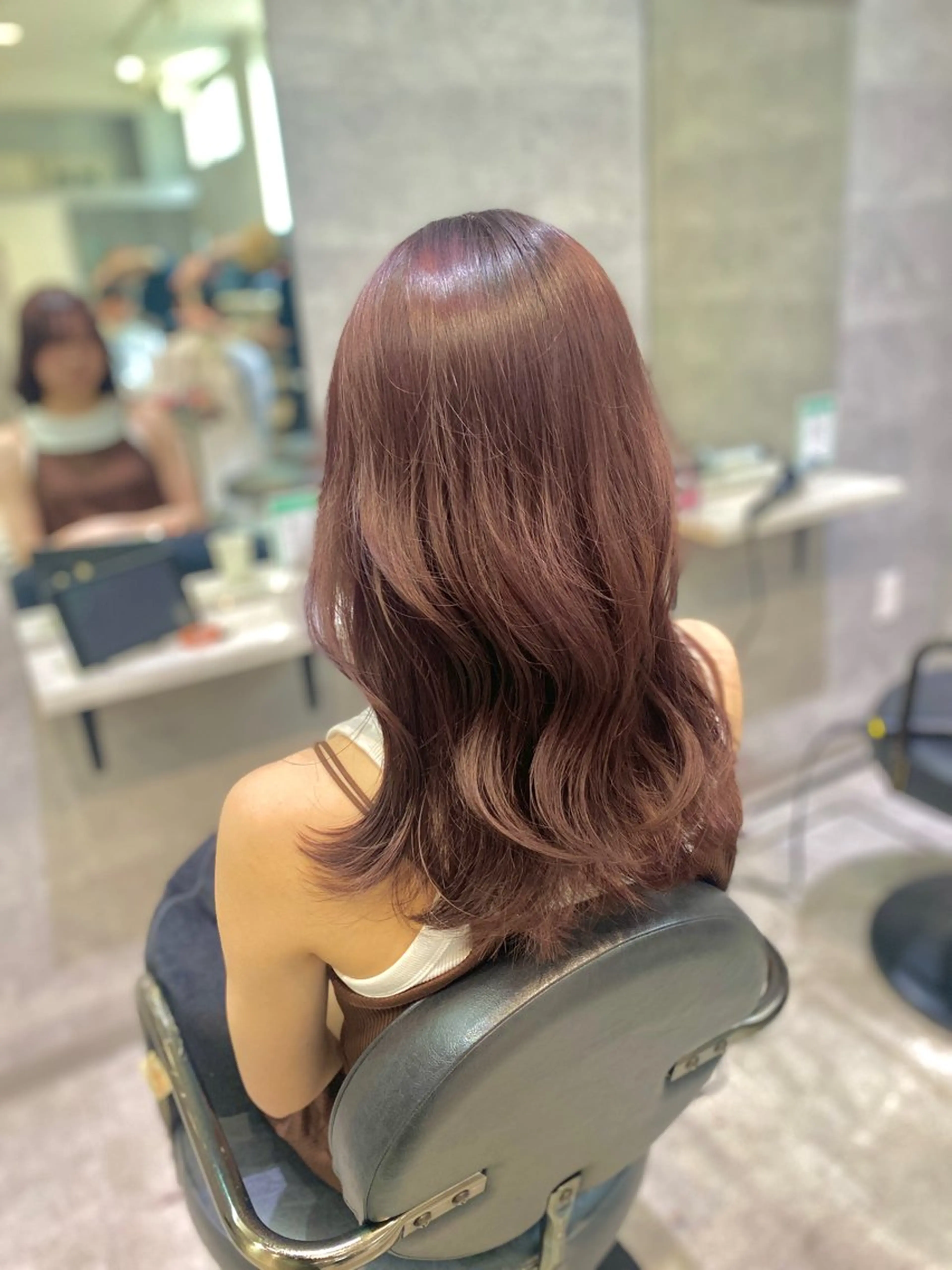 セミロング ラベンダーベージュ _WHITE難波店[アンダーバーホワイト]所属・艶カラー/髪質改善 /韓国風/中村嘉秀のヘアスタイル