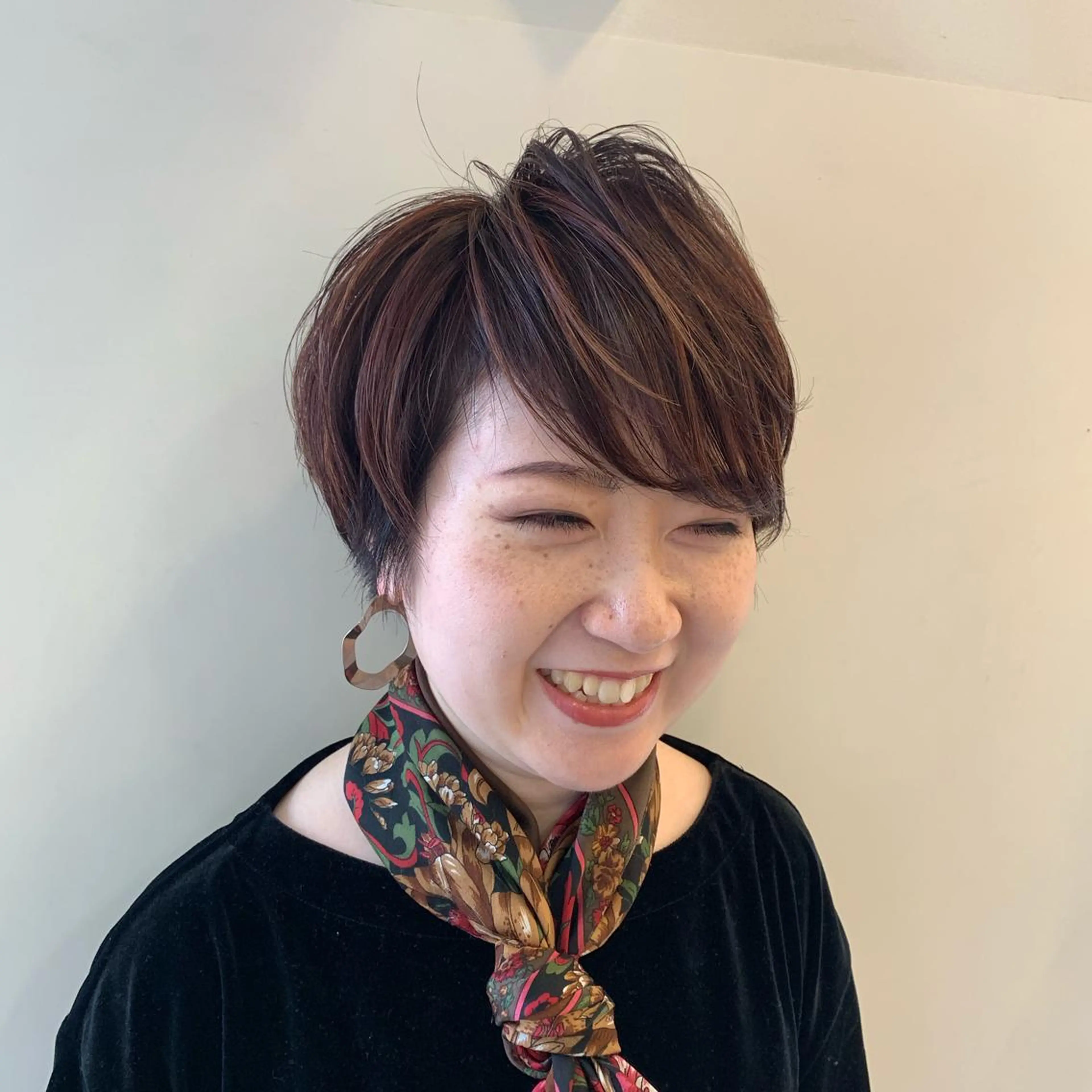 ショート ヘアカラー sea's所属・ヒラカホ/矢場町/ ブリーチ/似合わせのヘアスタイル