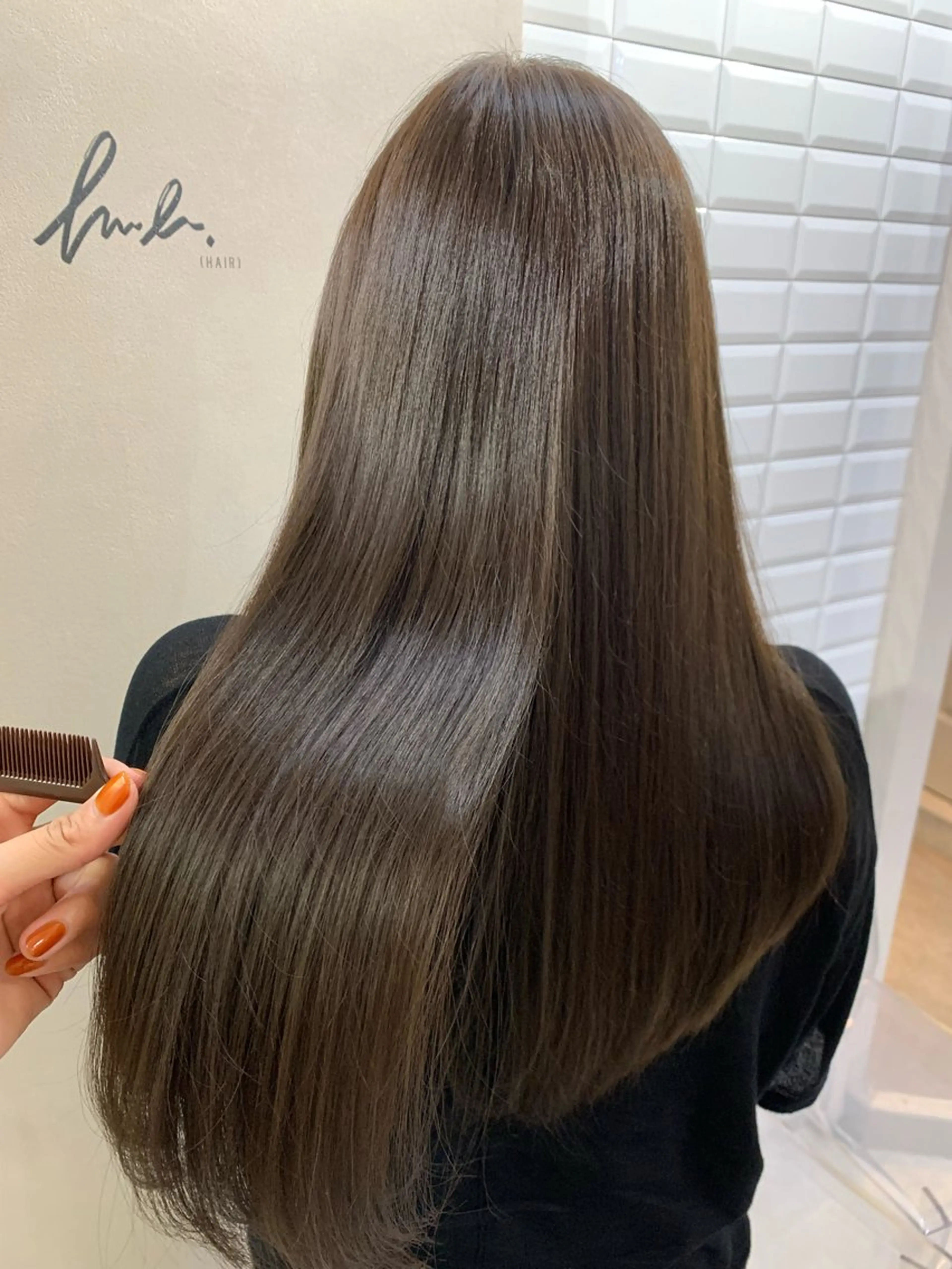 ロング カラー ベージュカラー オリーブベージュ hub hair レイヤー/透明感のヘアスタイル