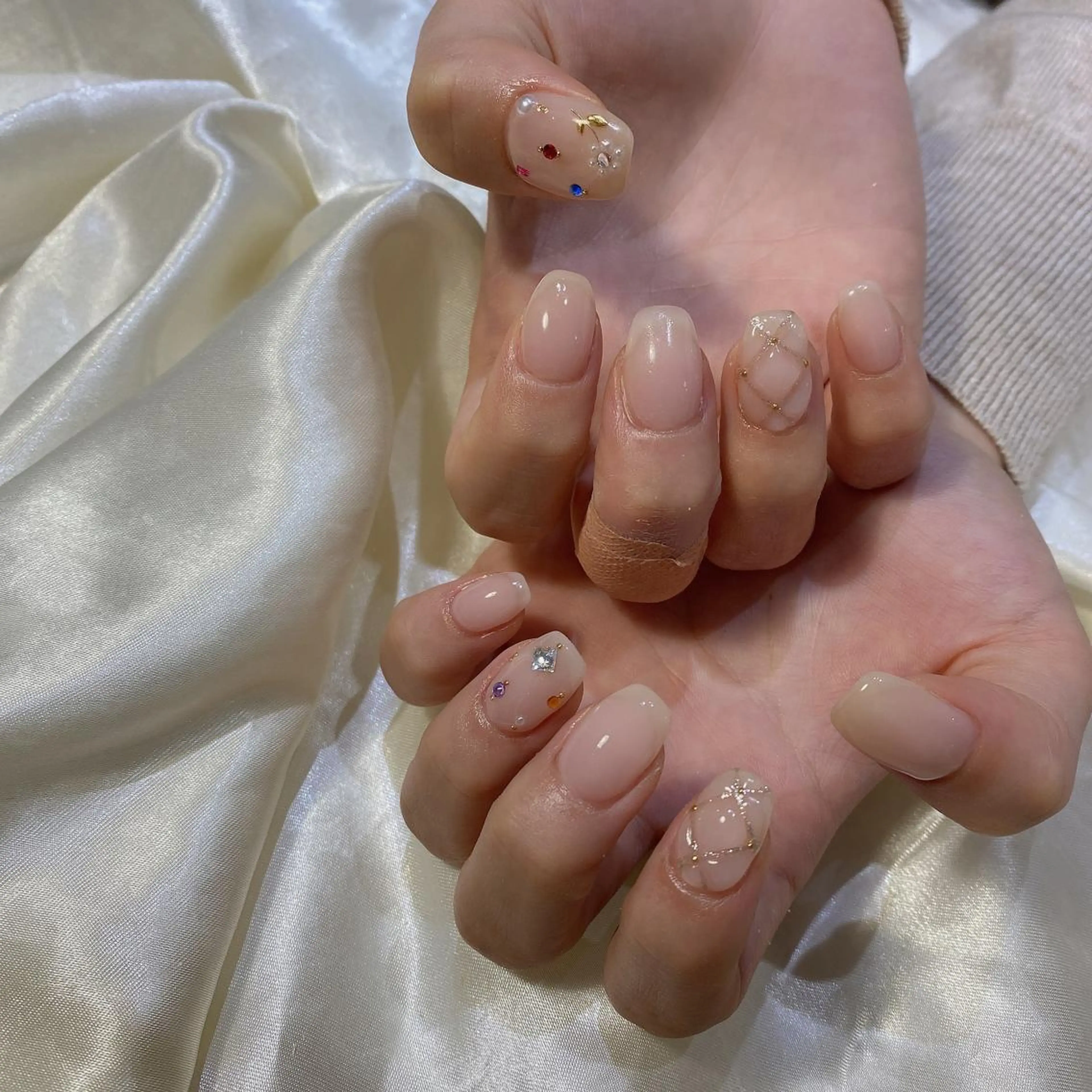 ネイル ハンドネイル 西岡 杏のネイルデザイン