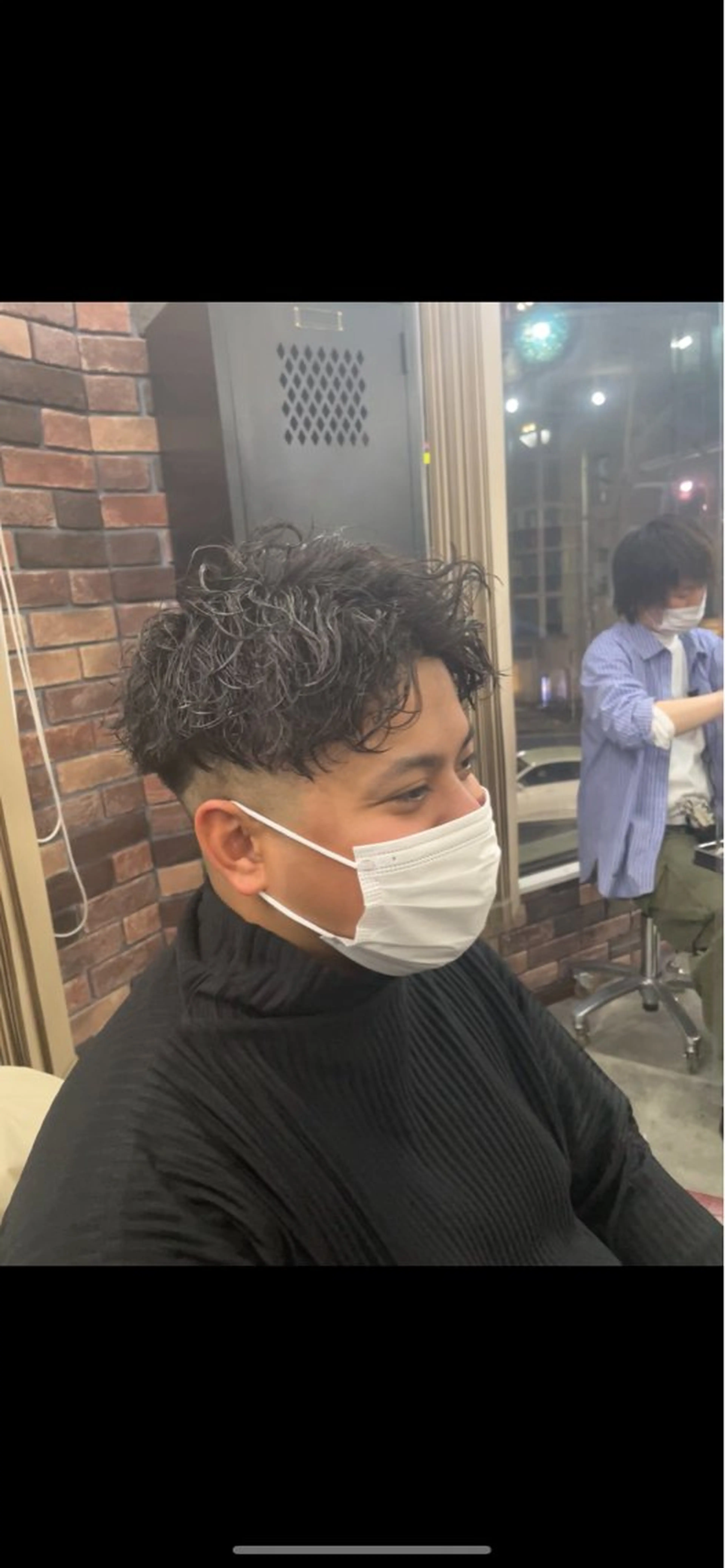 ショート パーマ メンズ フェードカット メンズパーマ スキンフェード スパイラルパーマ SHUHEY💎 髪質改善✨のヘアスタイル