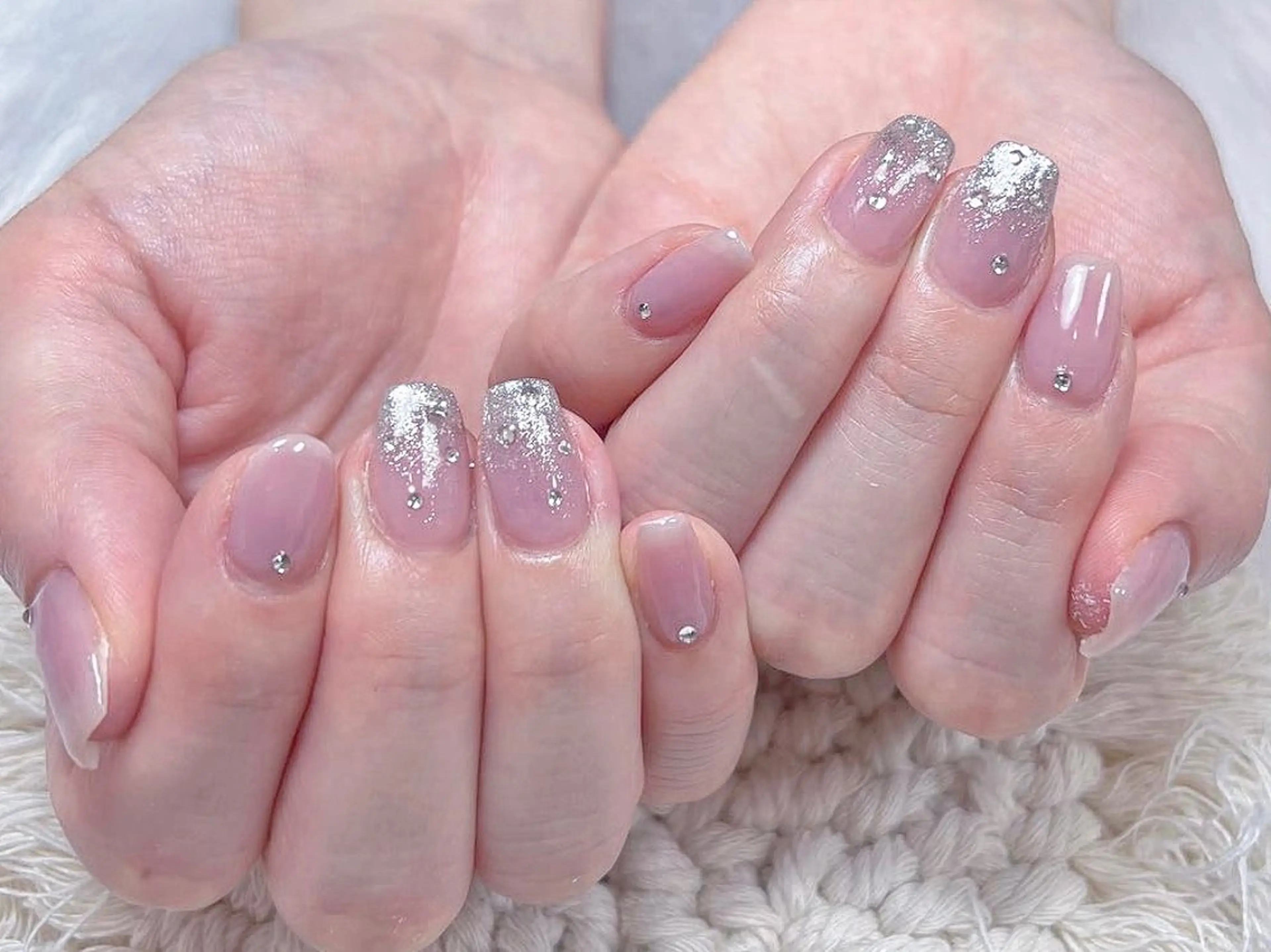 ネイル アートネイル オーロラネイル フラッシュネイル ガーリー キラキラネイル ハンドネイル ハンドケア DEMAIN- 🕊️研修のネイルデザイン