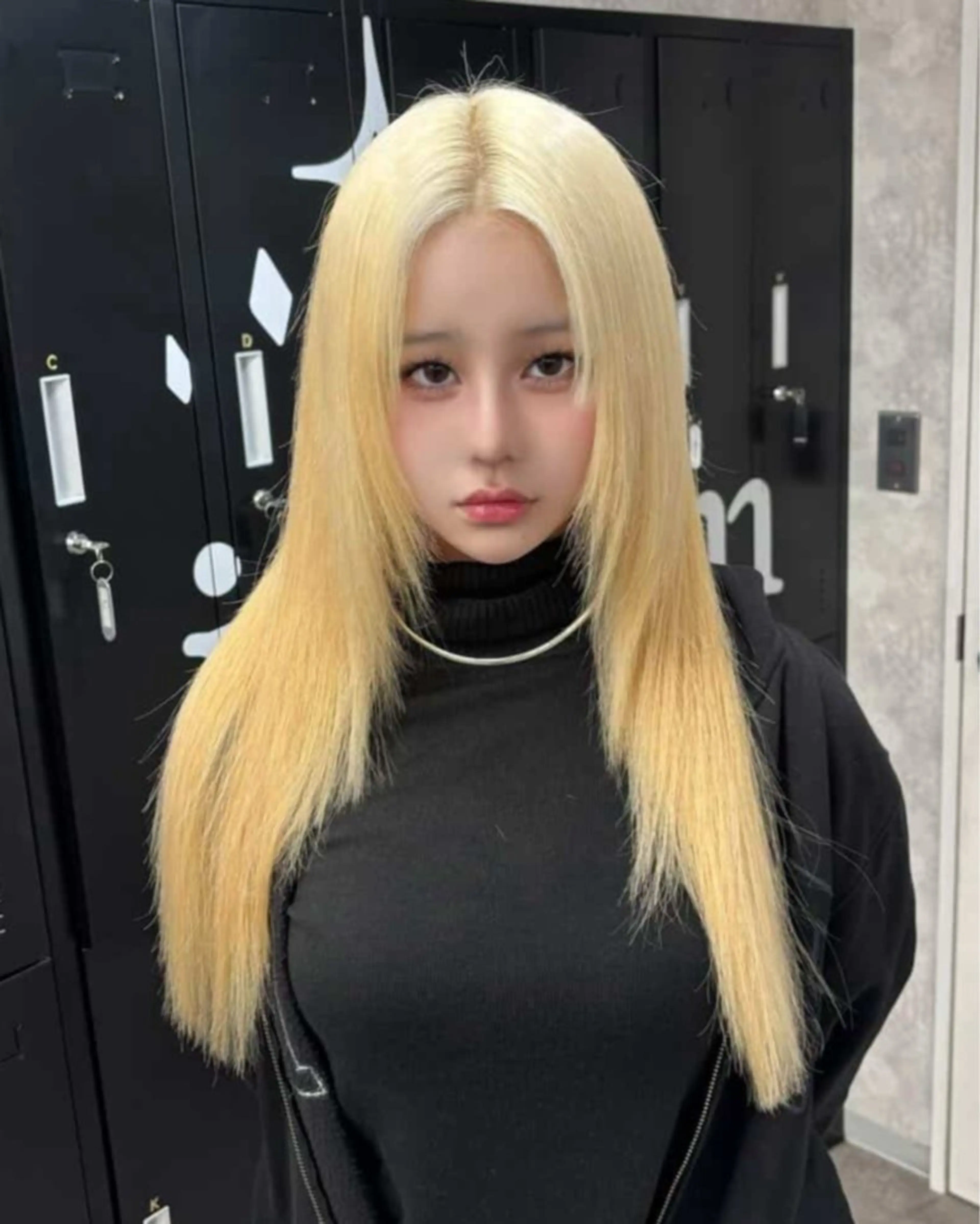 セミロング カラー カット ヘアカラー トリートメント ヘアセット ギャル/ハイトーン 特化/ルイヤのヘアスタイル