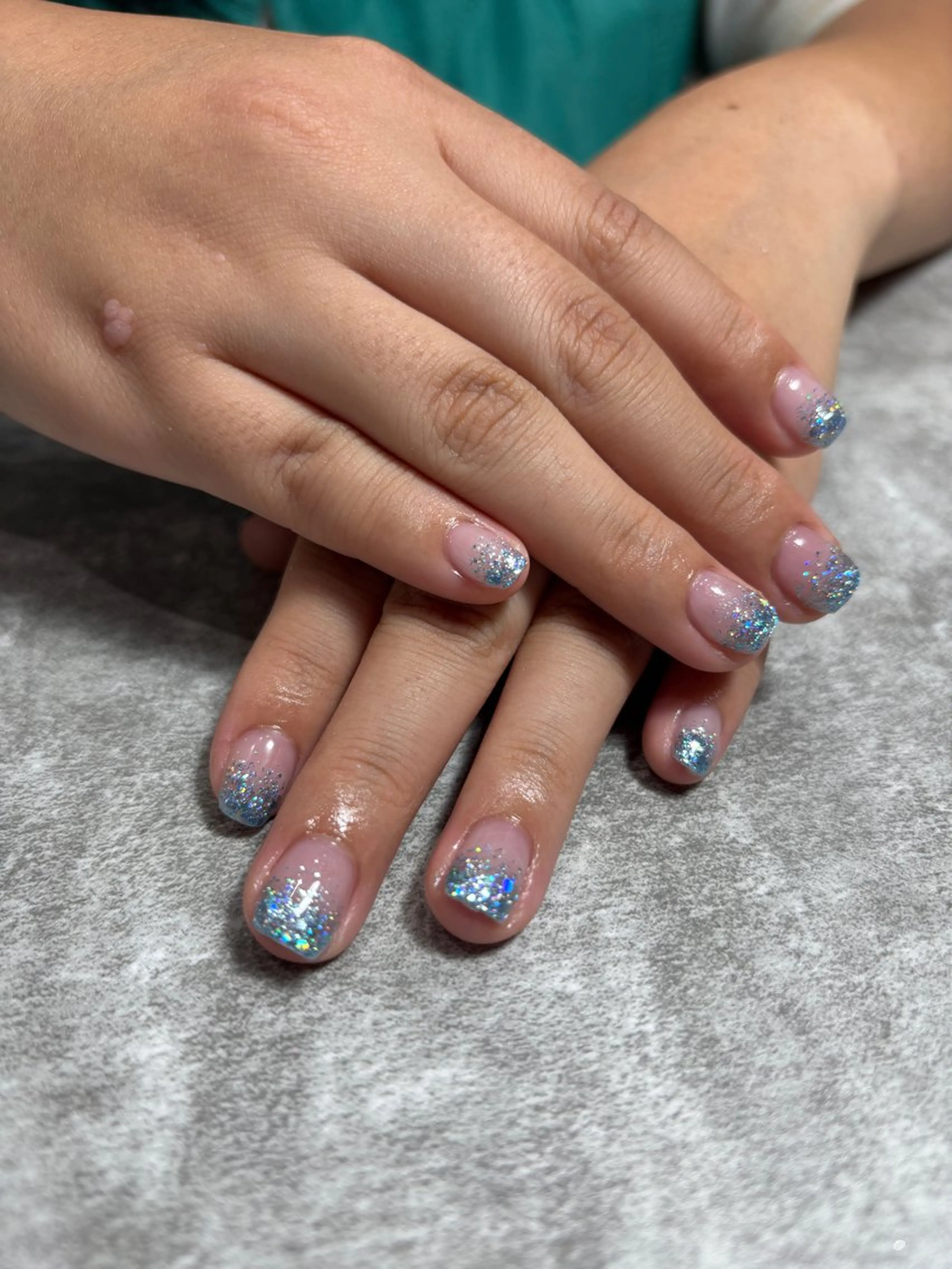 ネイル ラメ(グリッター) ラメグラデーション ハンドネイル 西村 日向子のネイルデザイン