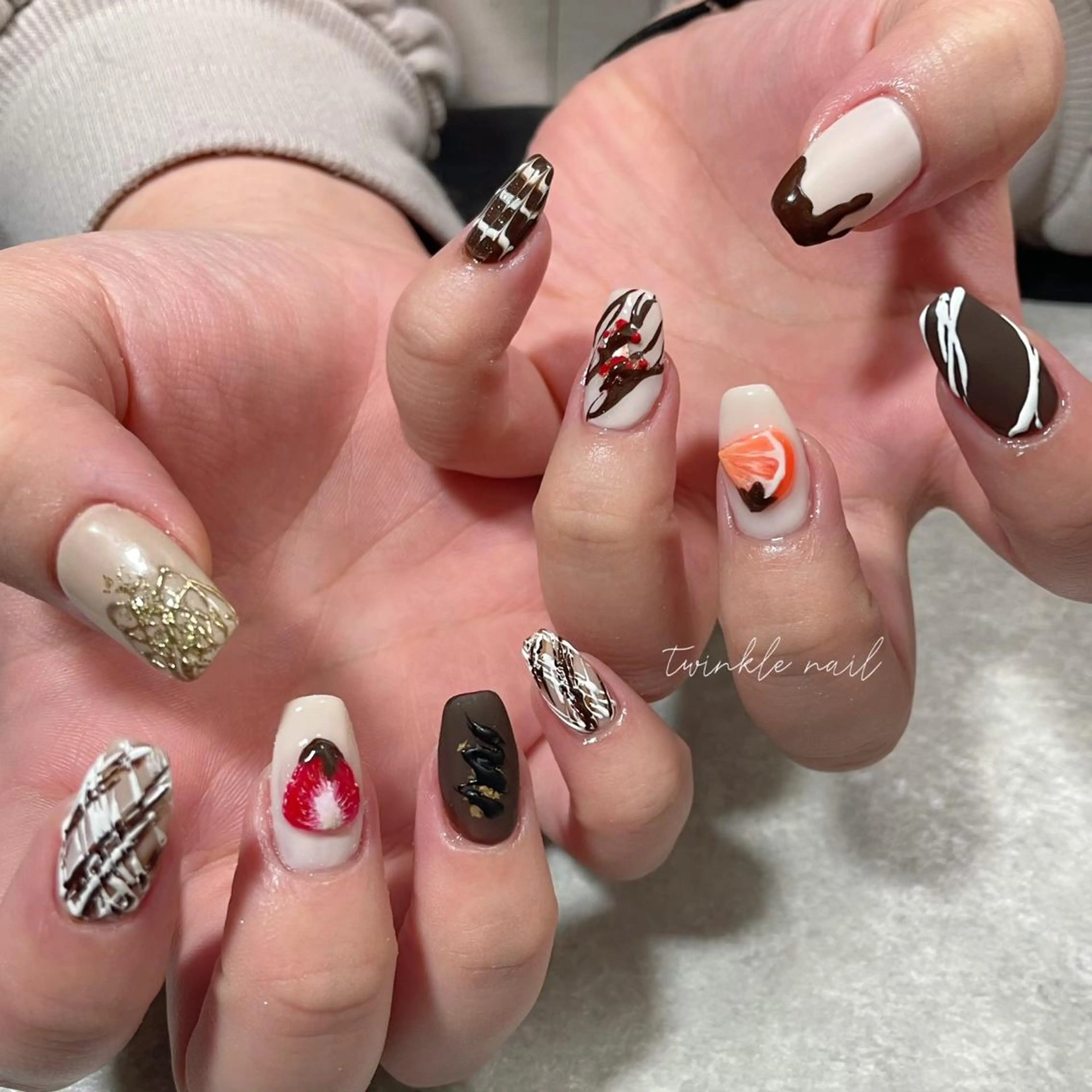 ネイル オーロラネイル クリアネイル 成人式 長さ出し フレンチネイル sincere nailのネイルデザイン
