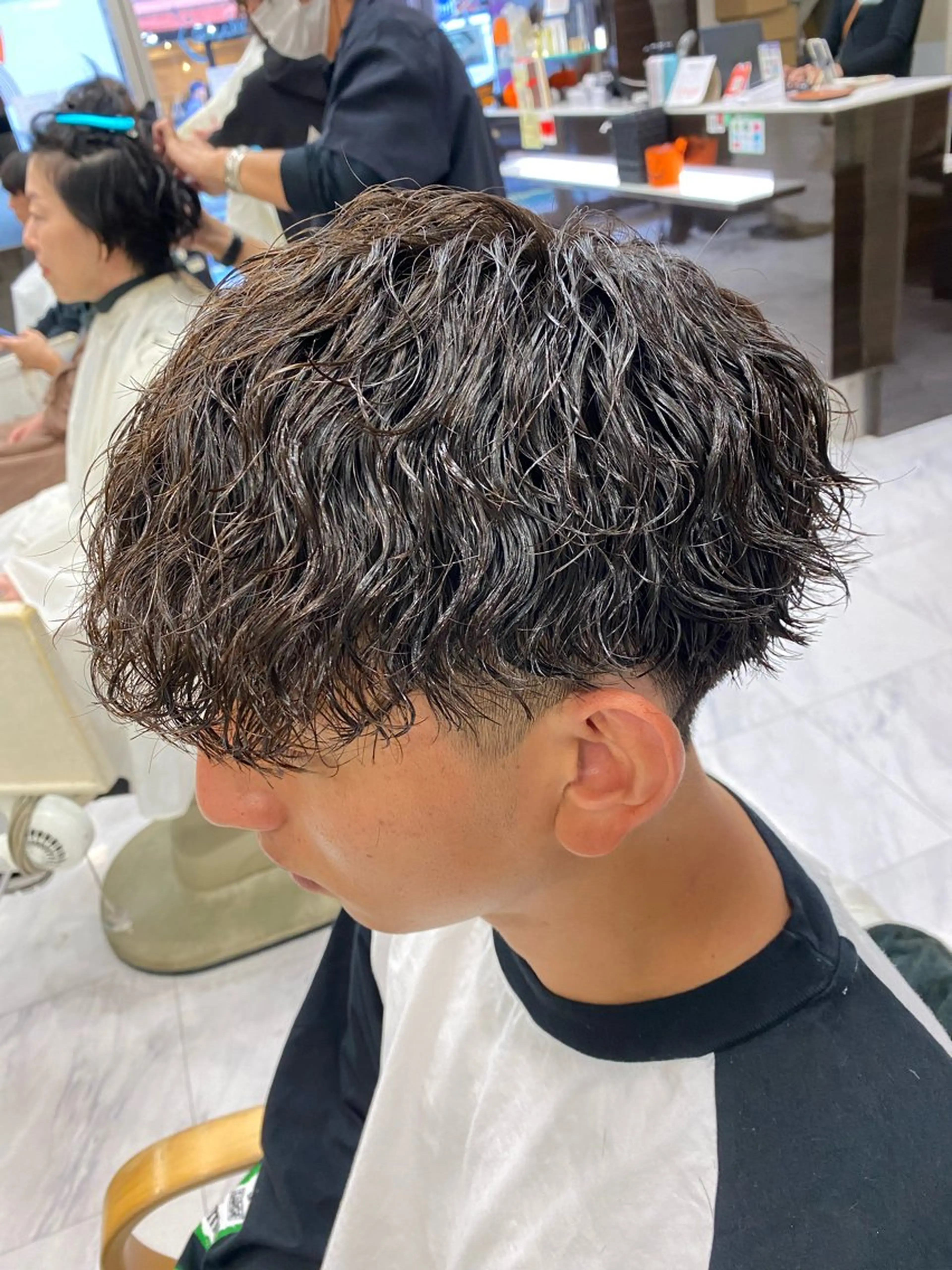 パーマ メンズ メンズパーマ メンズツイストパーマ ツイストスパイラルパーマ 波巻きパーマ スパイラルパーマ カット パーマ トリートメント 🌴パーマオタク🌴 長谷川　諒佑🌈のヘアスタイル